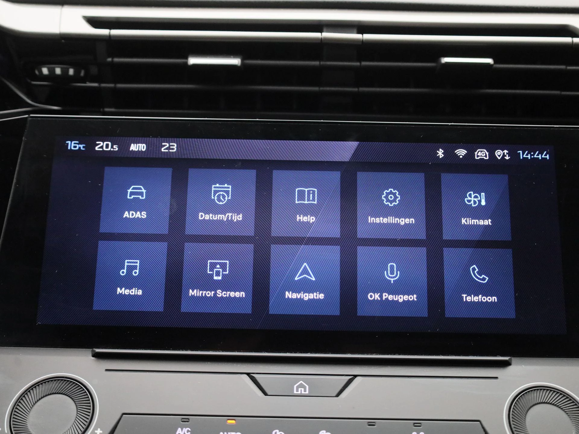 Peugeot-308-image-22