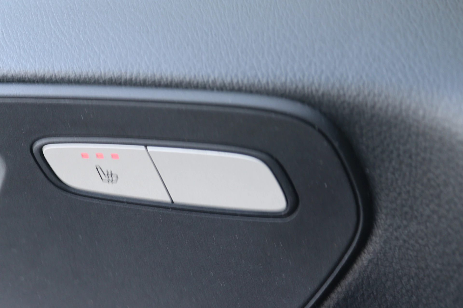 Mercedes-Benz-Vito-image-11