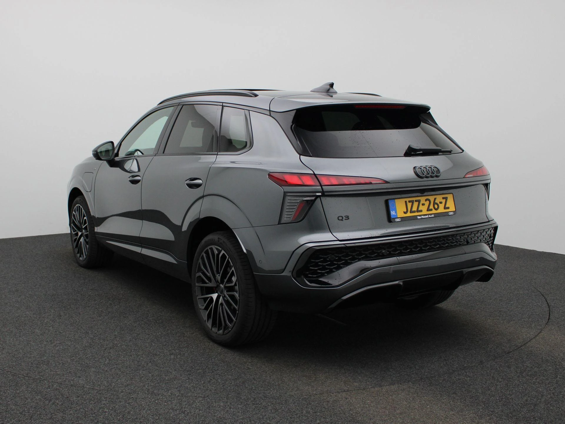 Audi-Q3-image-2