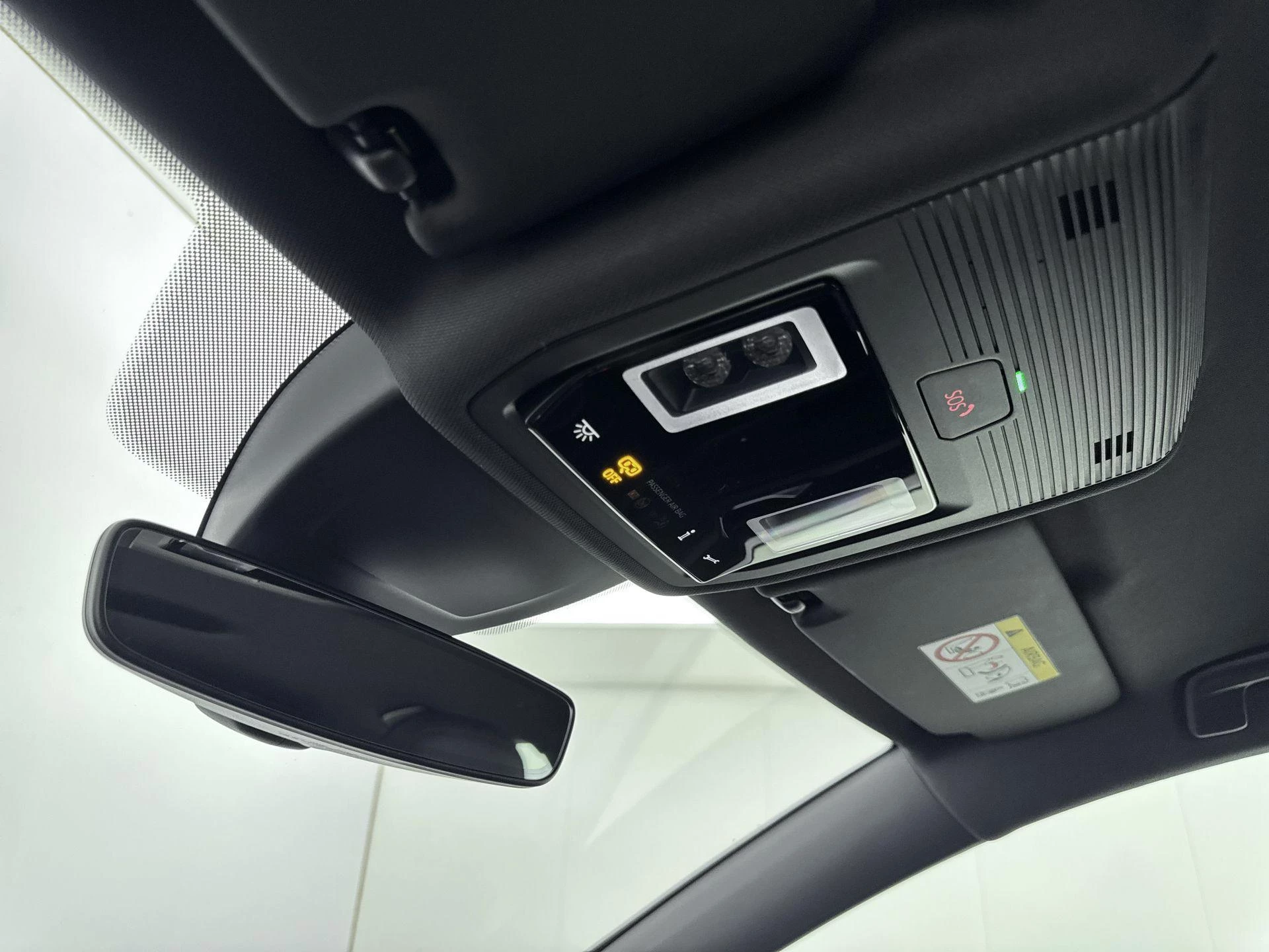 Volkswagen-Golf-image-18