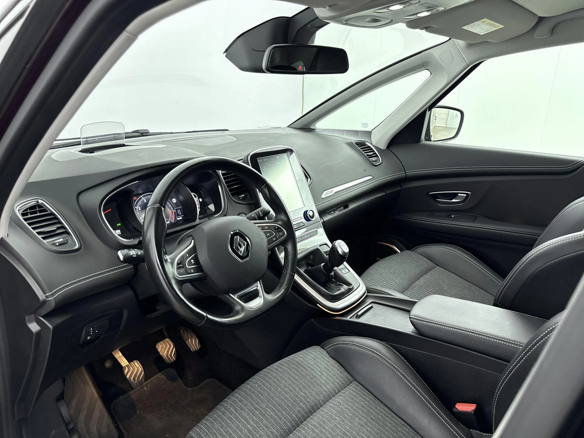 Renault-Scénic-image-14