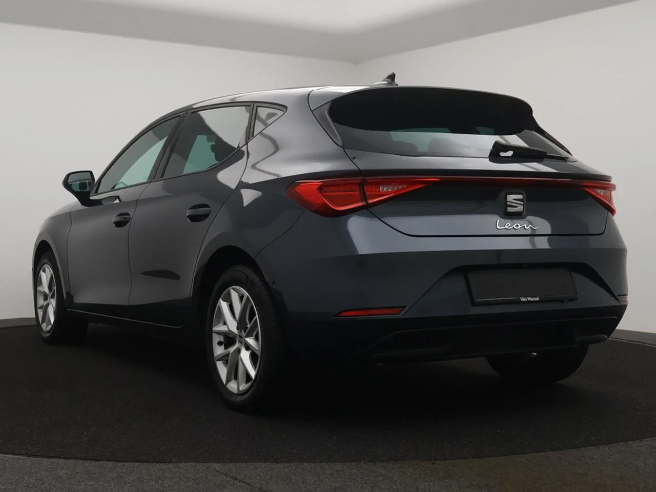 SEAT Leon Leon 5D Move! 1.0eTSI 110PK *AUTOMAAT*VIRTUAL COCKPIT*CAMERA*PDC*CRUISE*NAVI*APP-CONNECT*...*