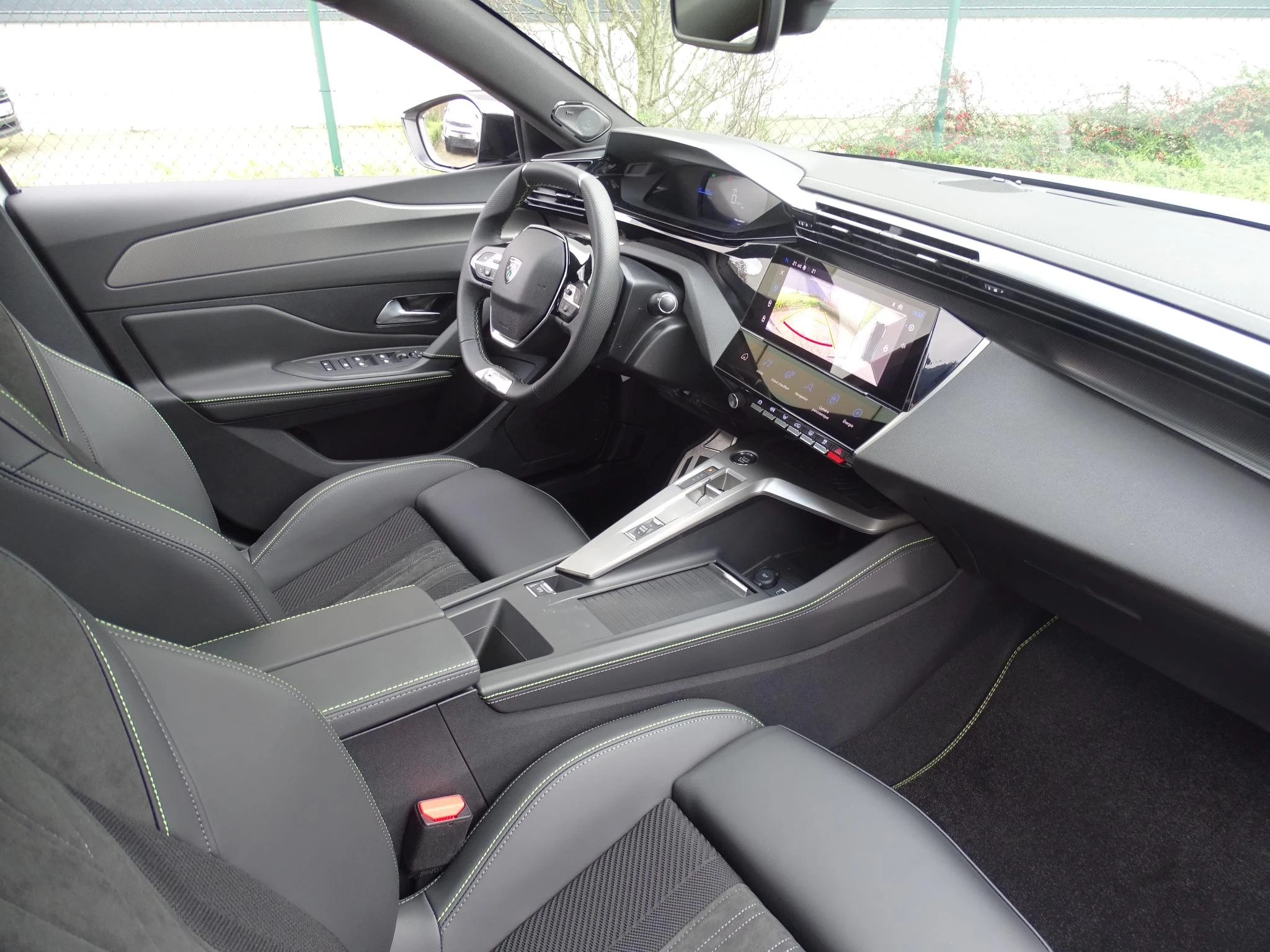 Peugeot-408-image-14
