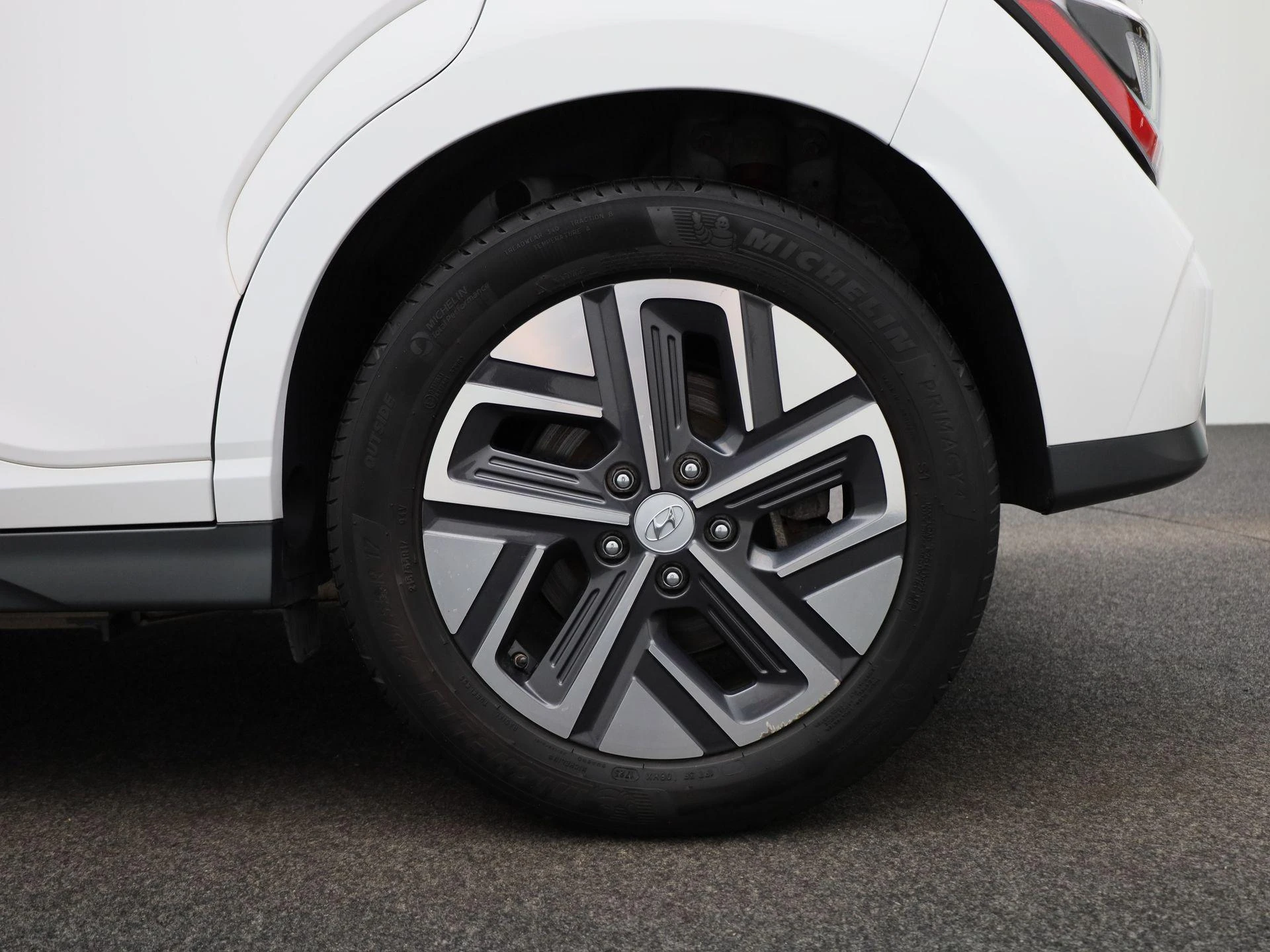 Hyundai-Kona-image-14