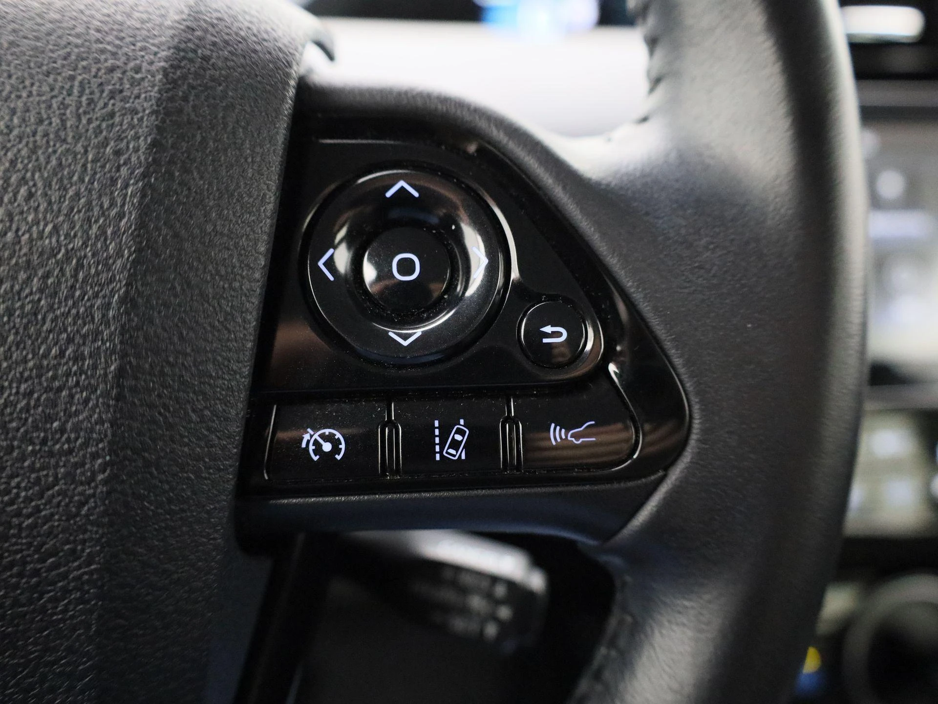 Toyota-Prius-image-15