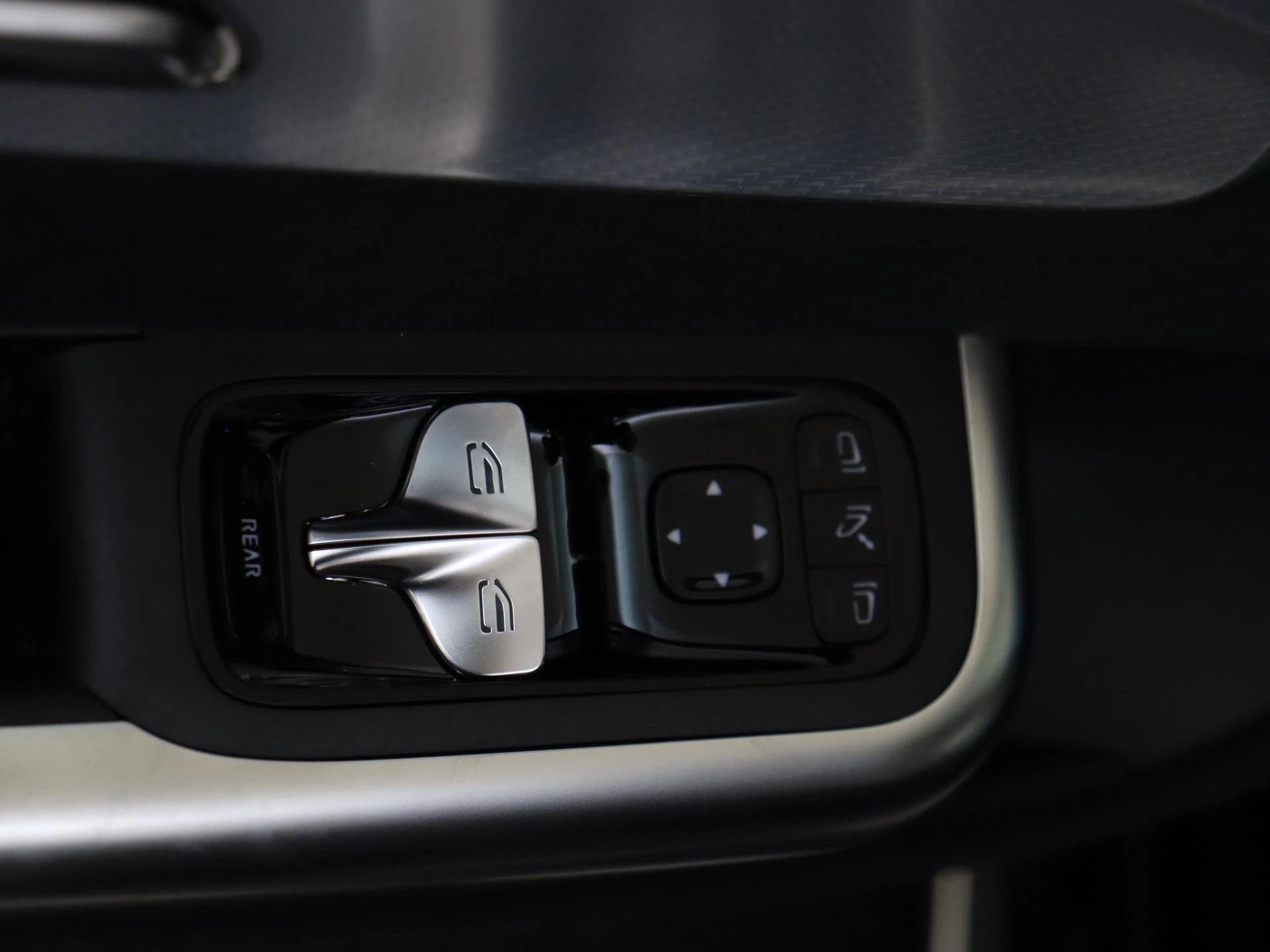 Mercedes-Benz-CLA-image-25