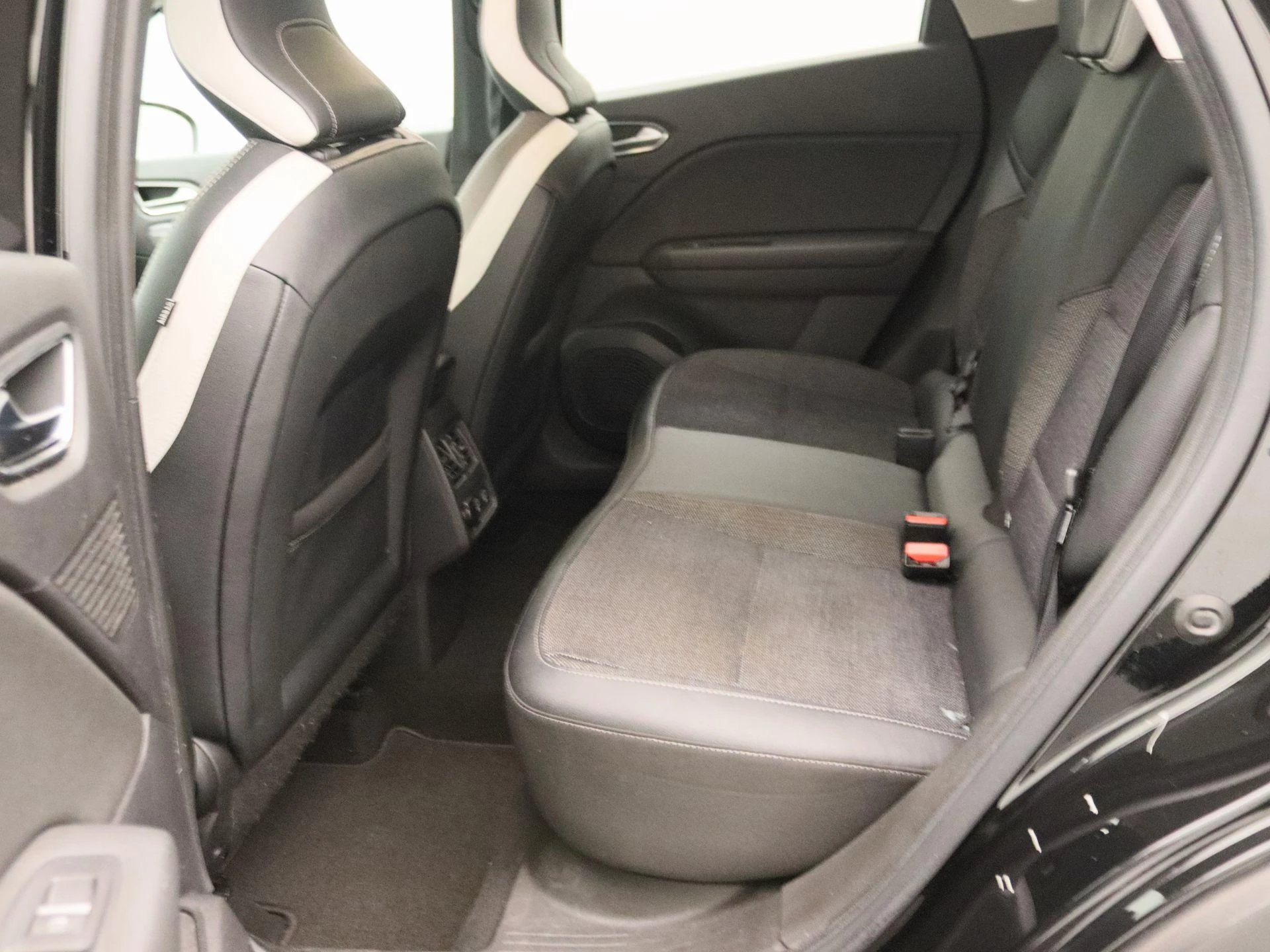 Renault-Captur-image-17