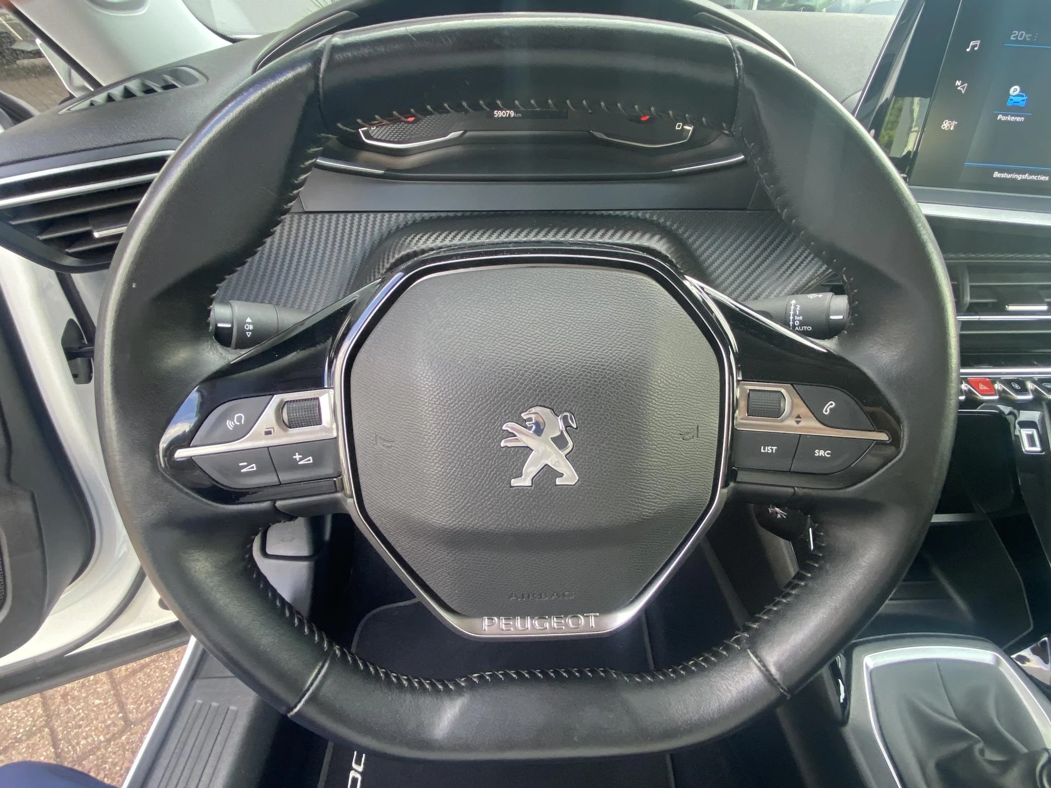 Peugeot-2008-image-14