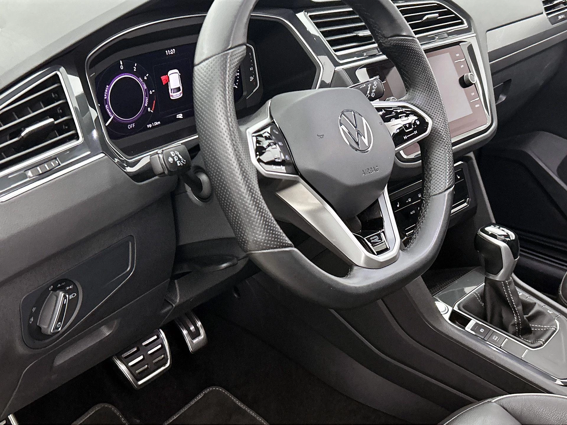 Volkswagen-Tiguan-image-19