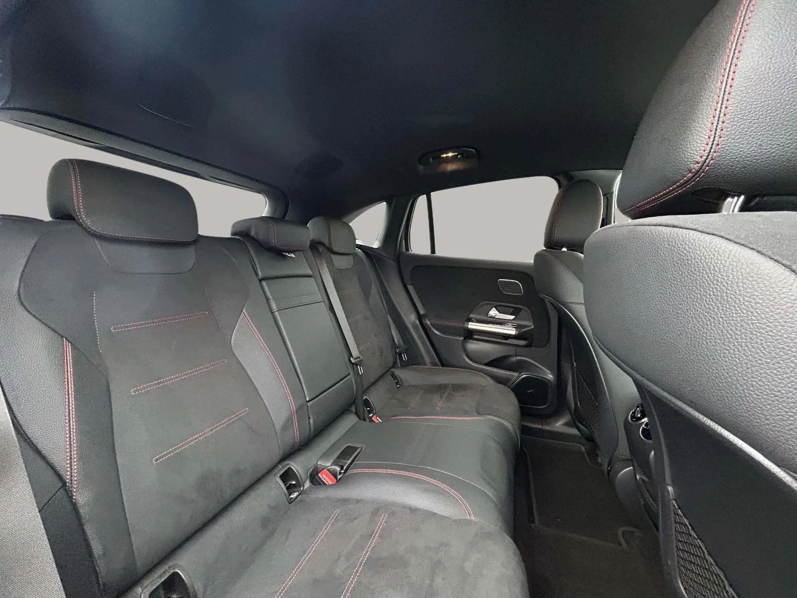 Mercedes-Benz-EQA-image-15