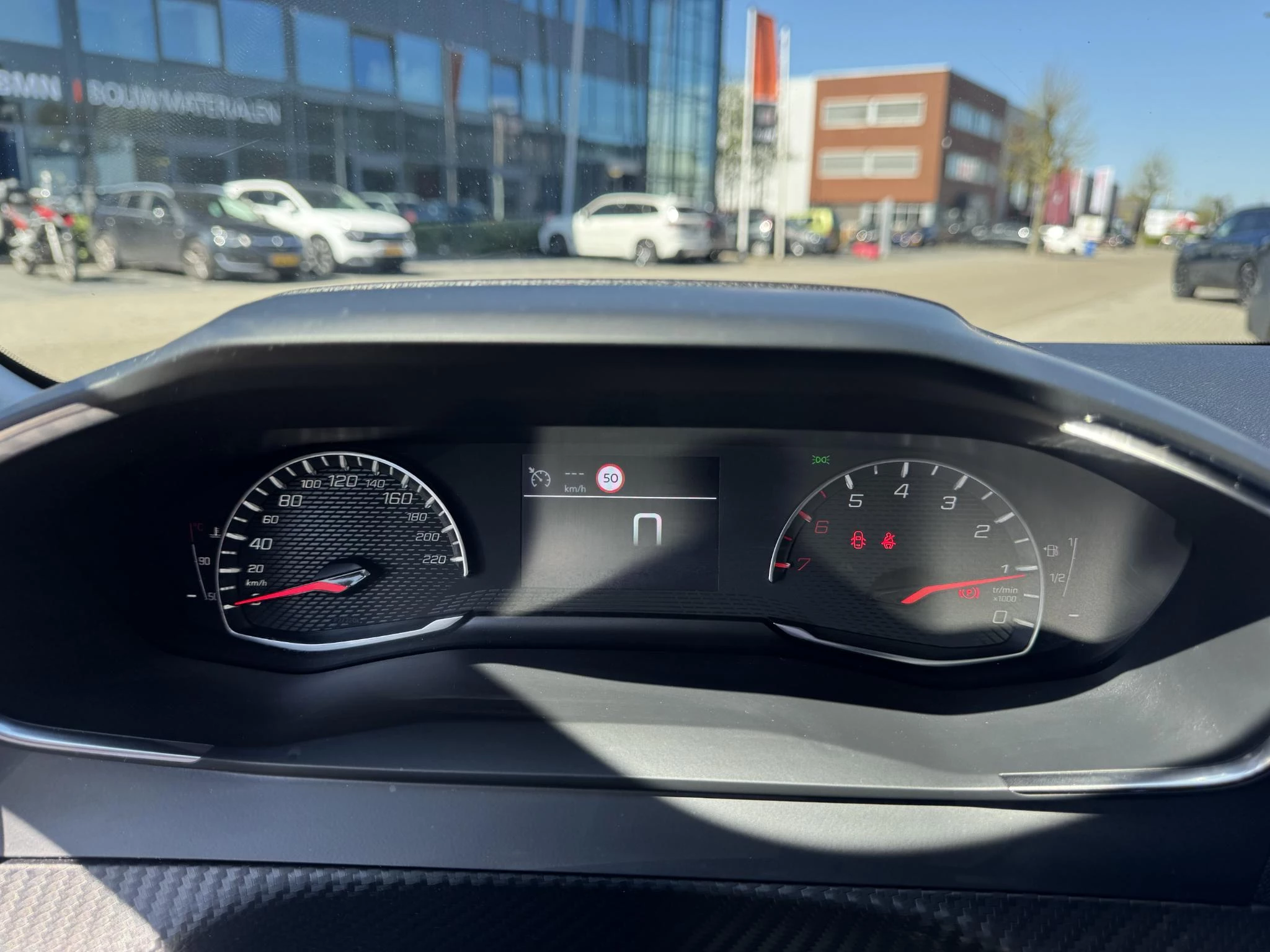 Peugeot-208-image-17