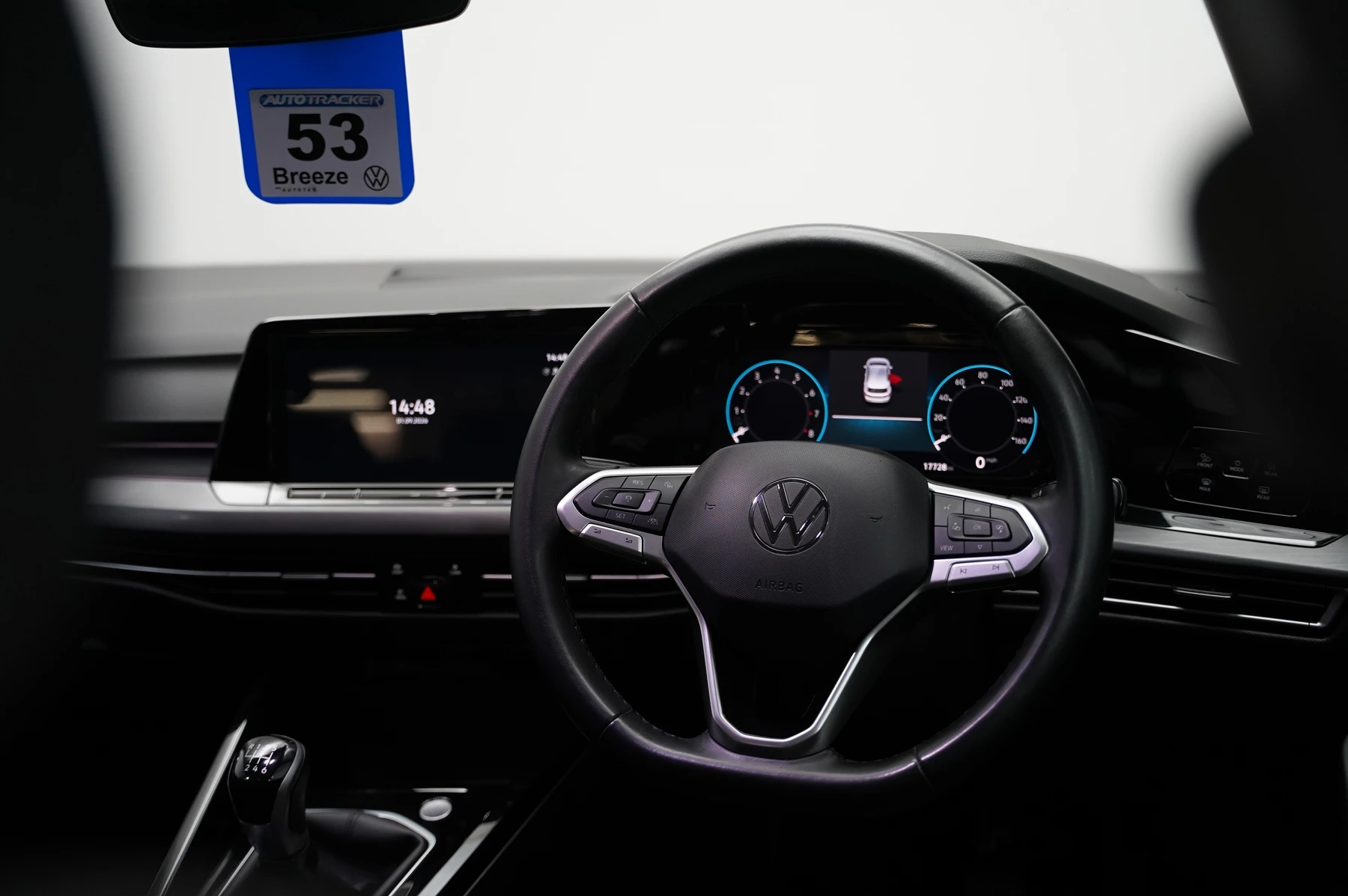 Volkswagen-Golf-image-7