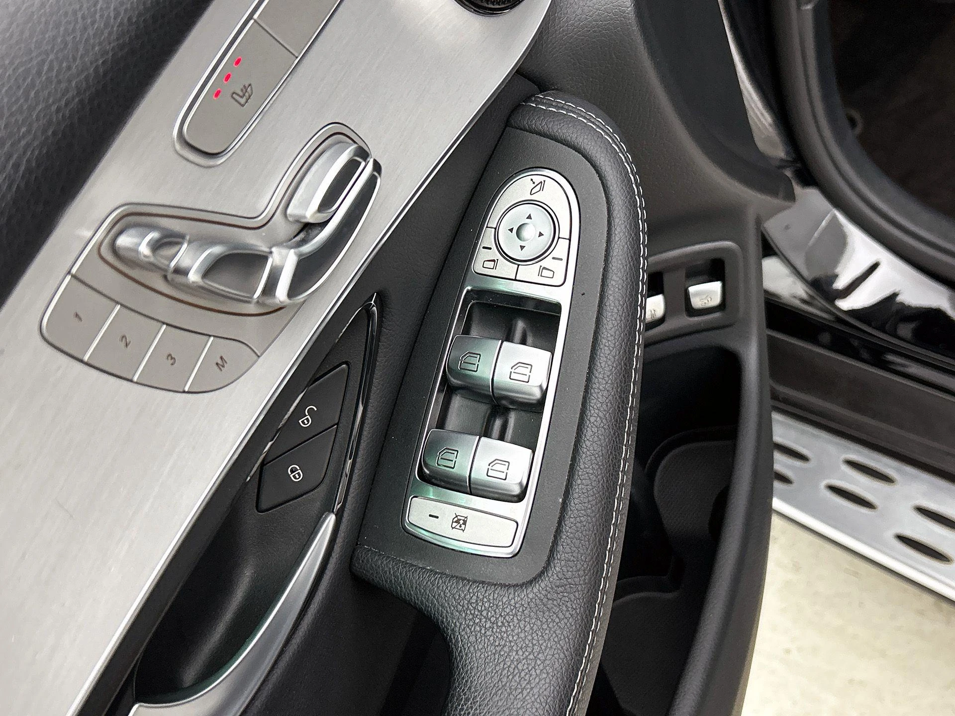 Mercedes-Benz GLC 300e 4MATIC AMG Line