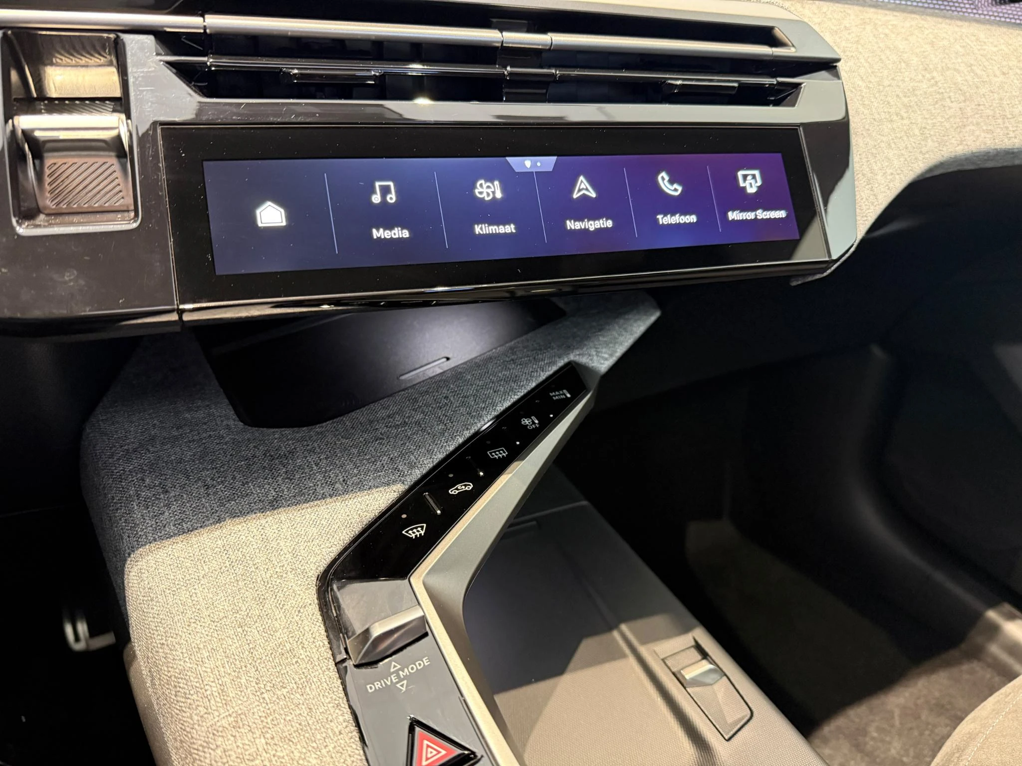 Peugeot-e-3008-image-27