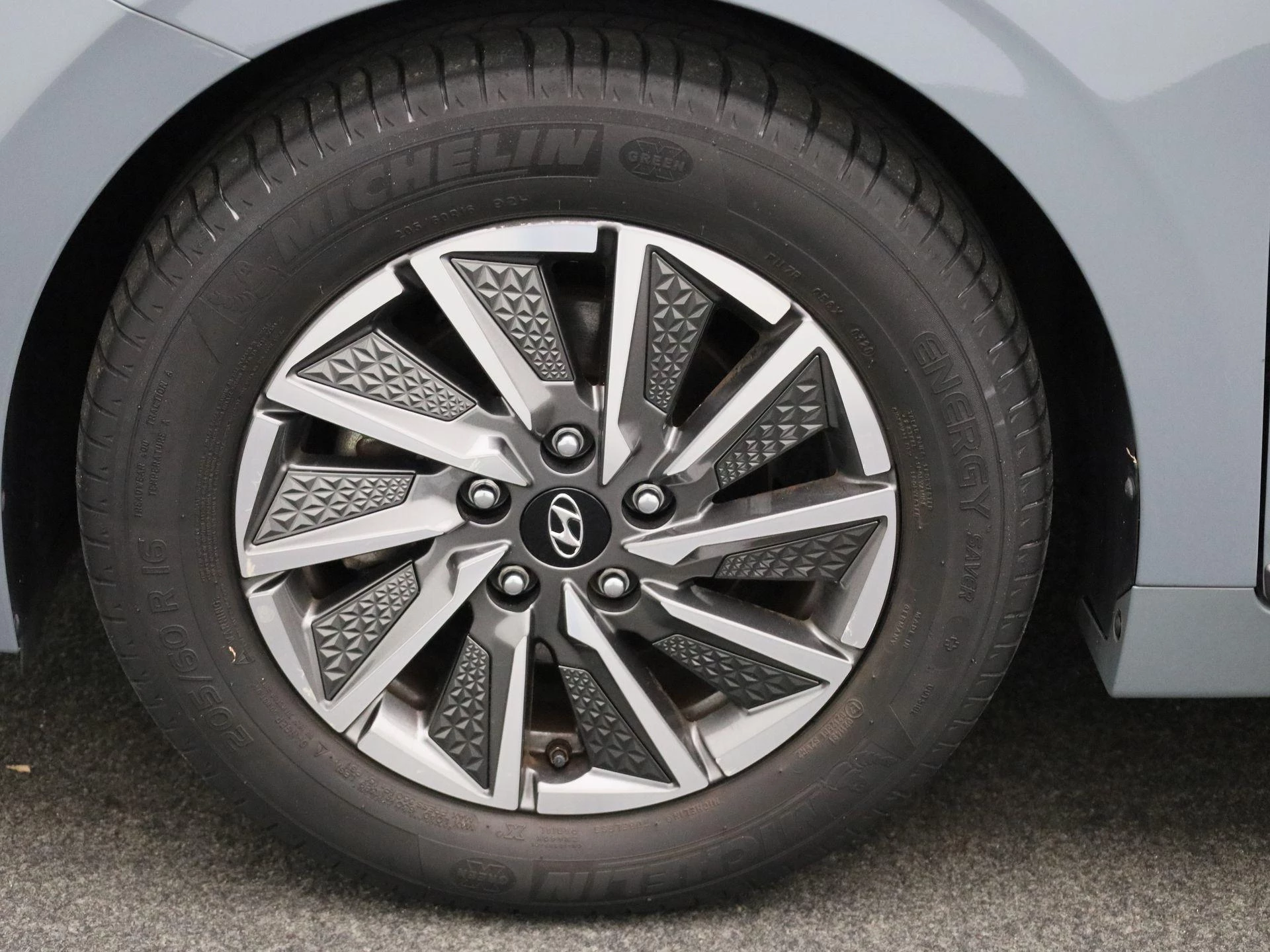 Hyundai-IONIQ-image-11