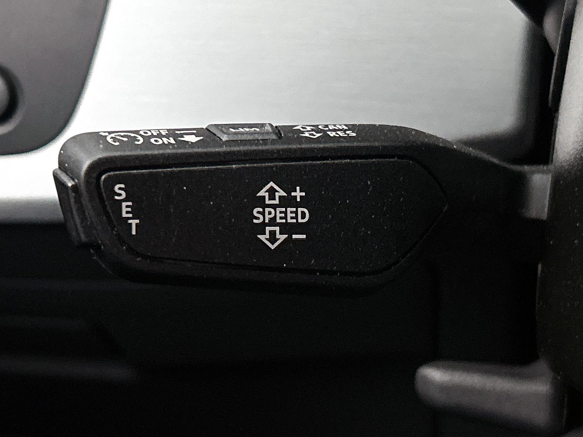 Audi A4 Limousine 40 TFSI quattro S edition