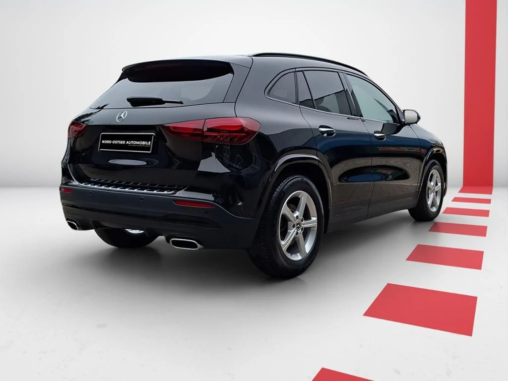 Mercedes-Benz-GLA 180 d-image-5