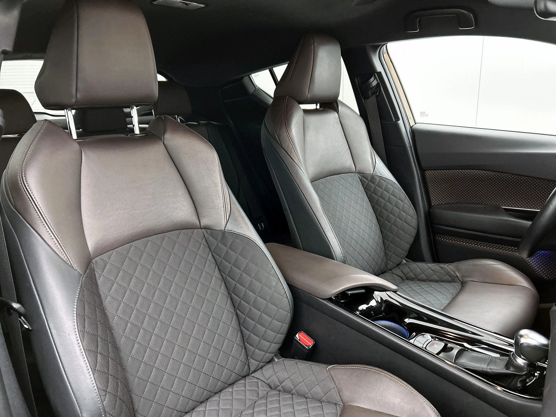 Toyota C-HR 1.8 Hybrid Premium