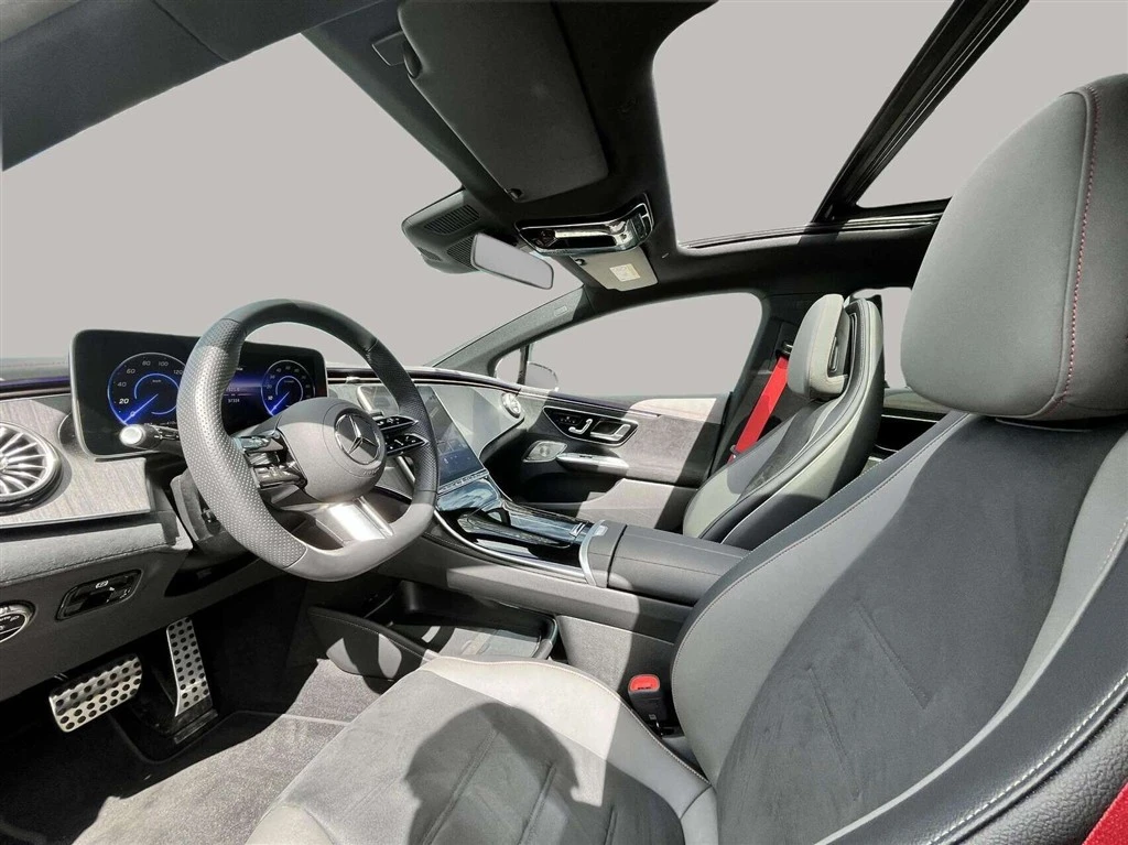 Mercedes-Benz-EQE-image-9
