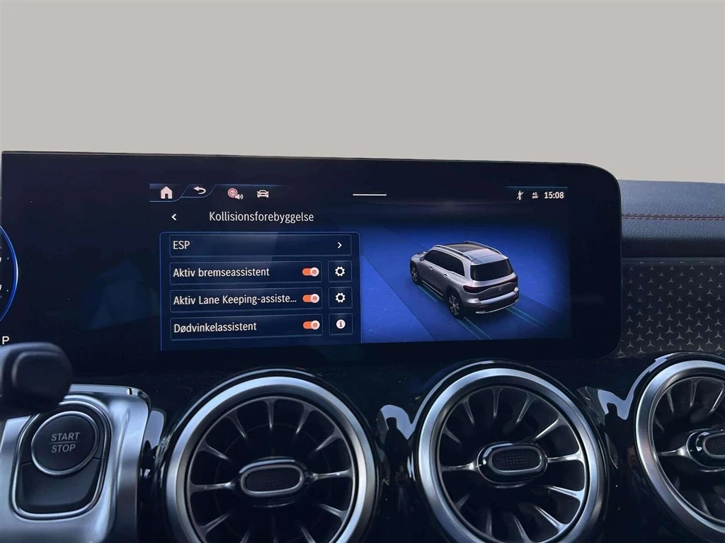 Mercedes-Benz-EQB-image-16