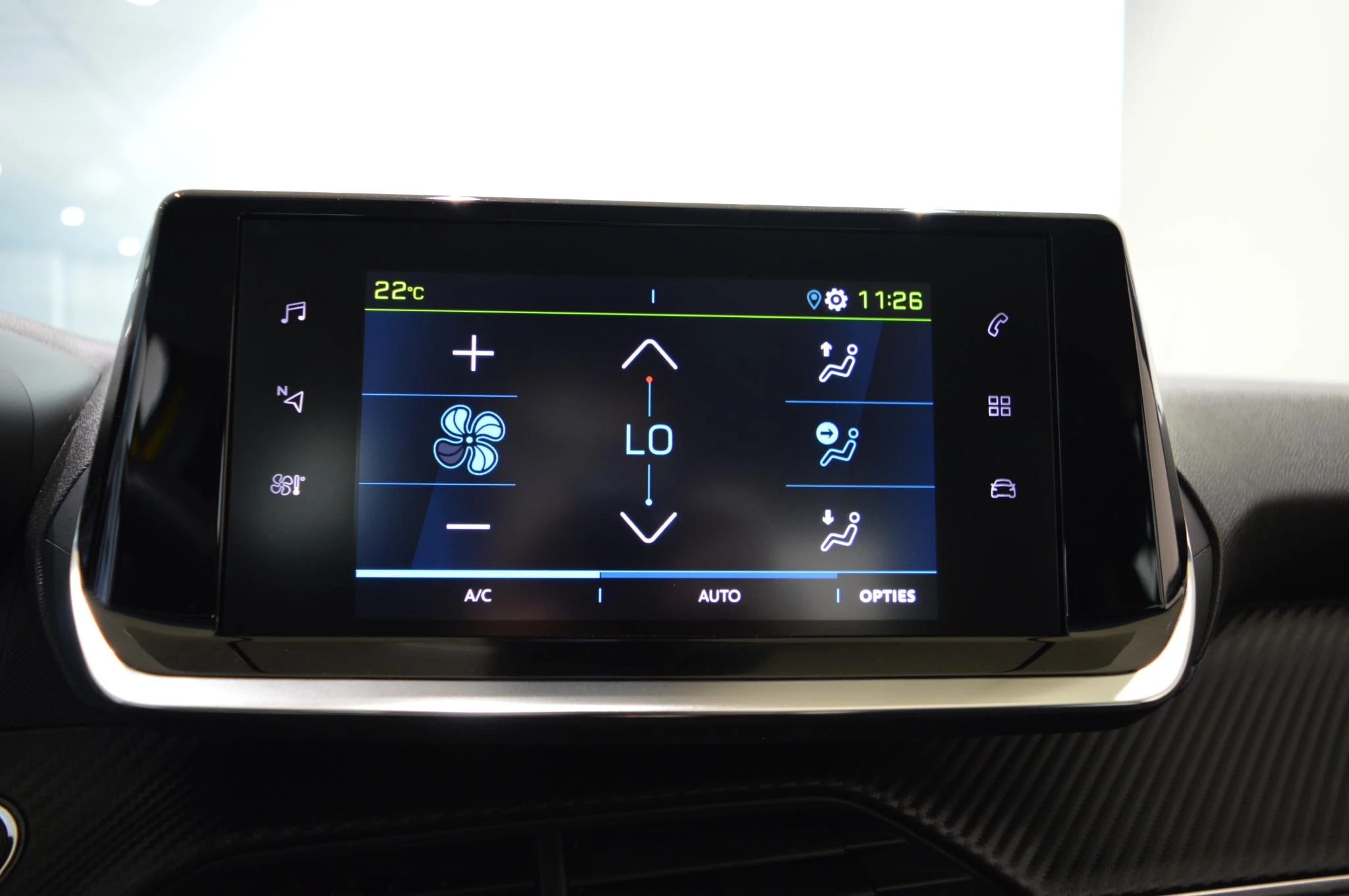 Peugeot-e-208-image-14