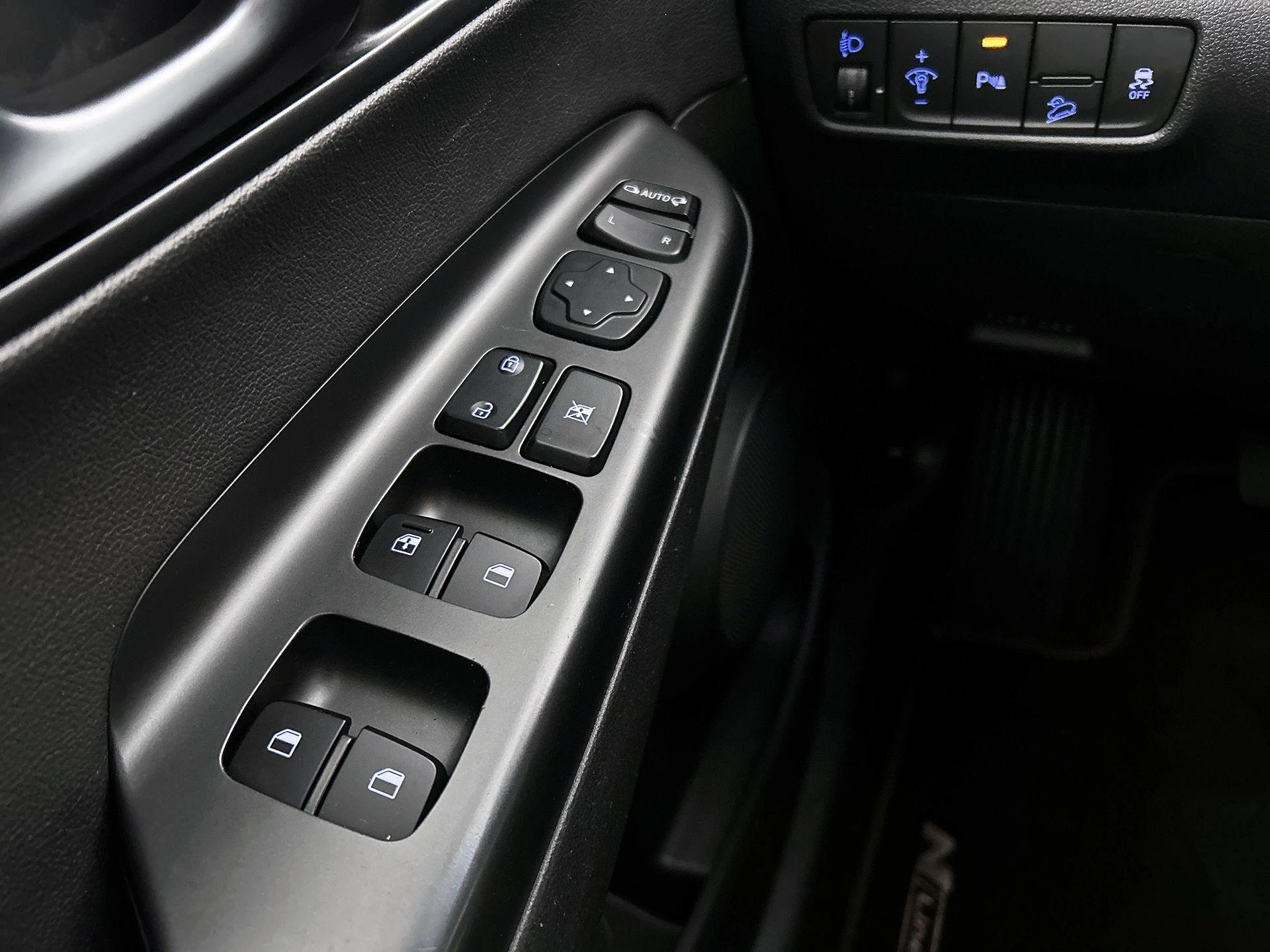 Hyundai-Kona-image-34