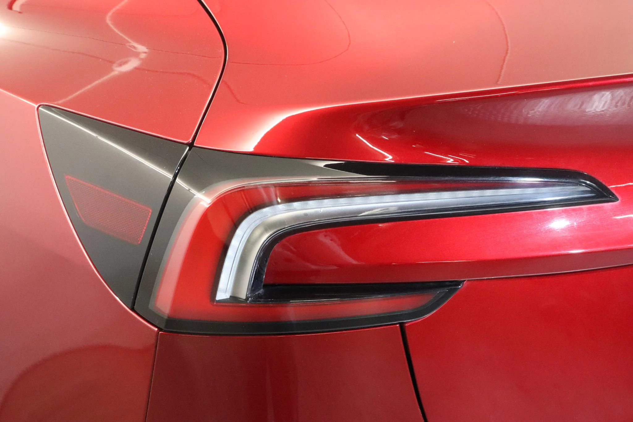 Tesla-Model 3-image-6