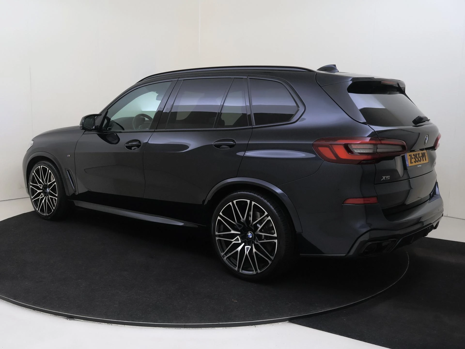 BMW X5 M50i High Executive