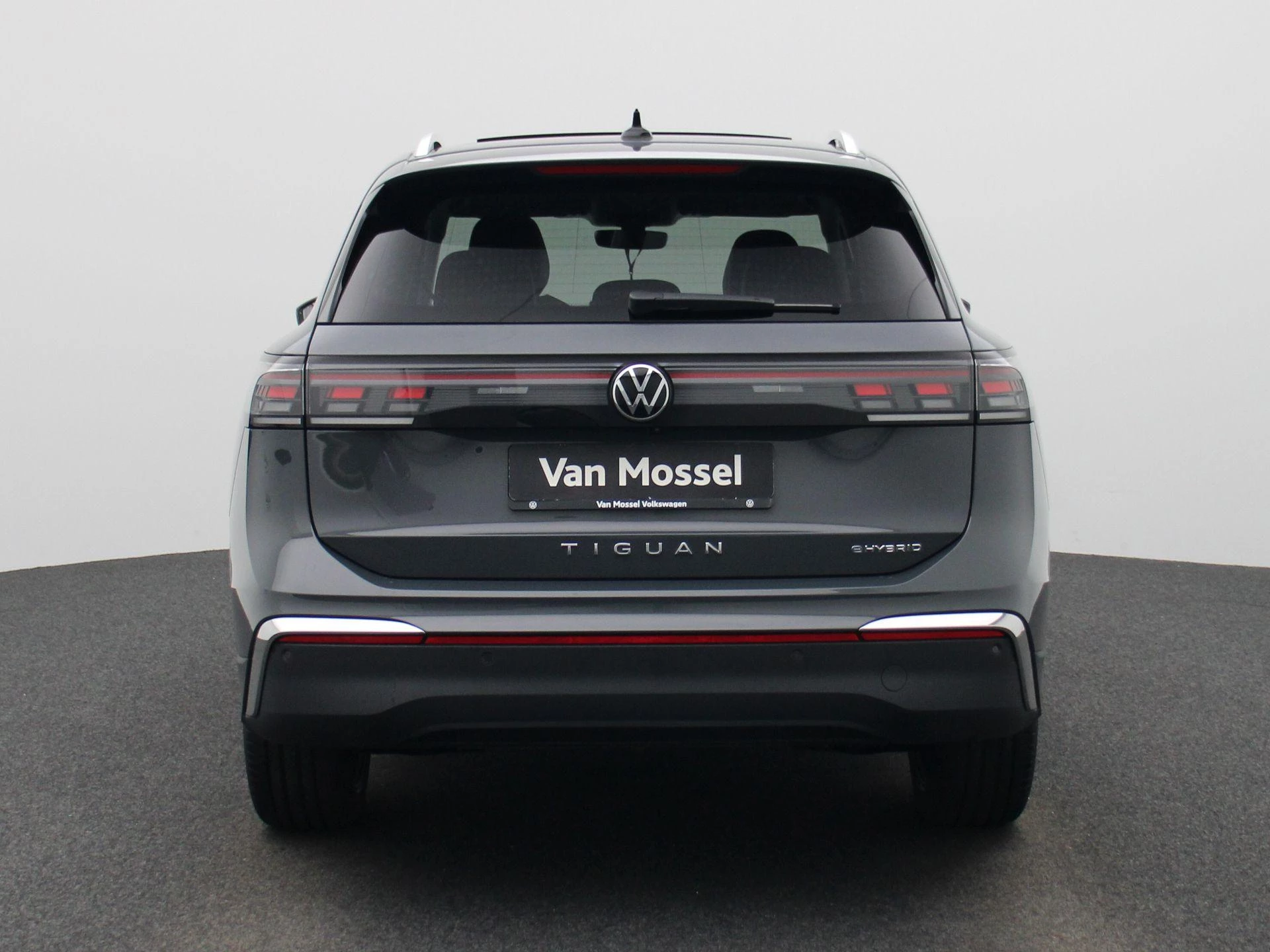 Volkswagen-Tiguan-image-4