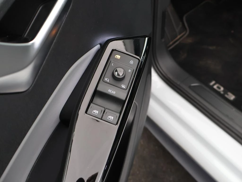 Volkswagen ID.3 58kWh 1st Max 204PK *NAVI*BLTH*PDC*APP CONNECT*ADAPTIVE CRUISE*...