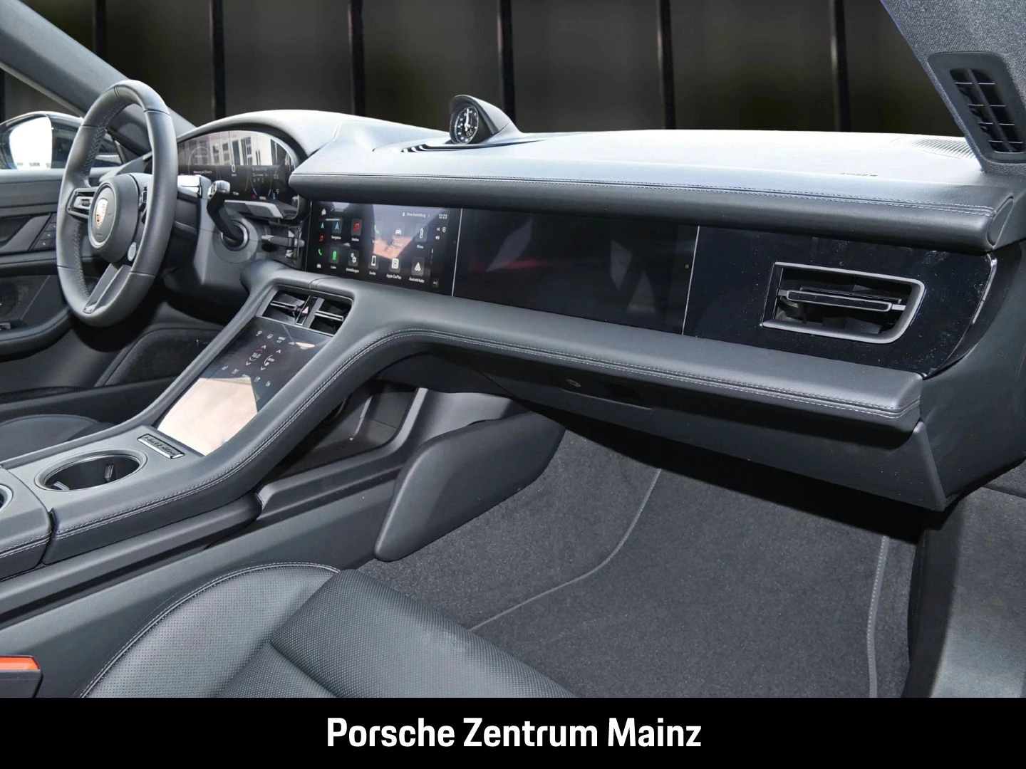 Porsche Taycan Sport Turismo Black Edition InnoDrive black edition