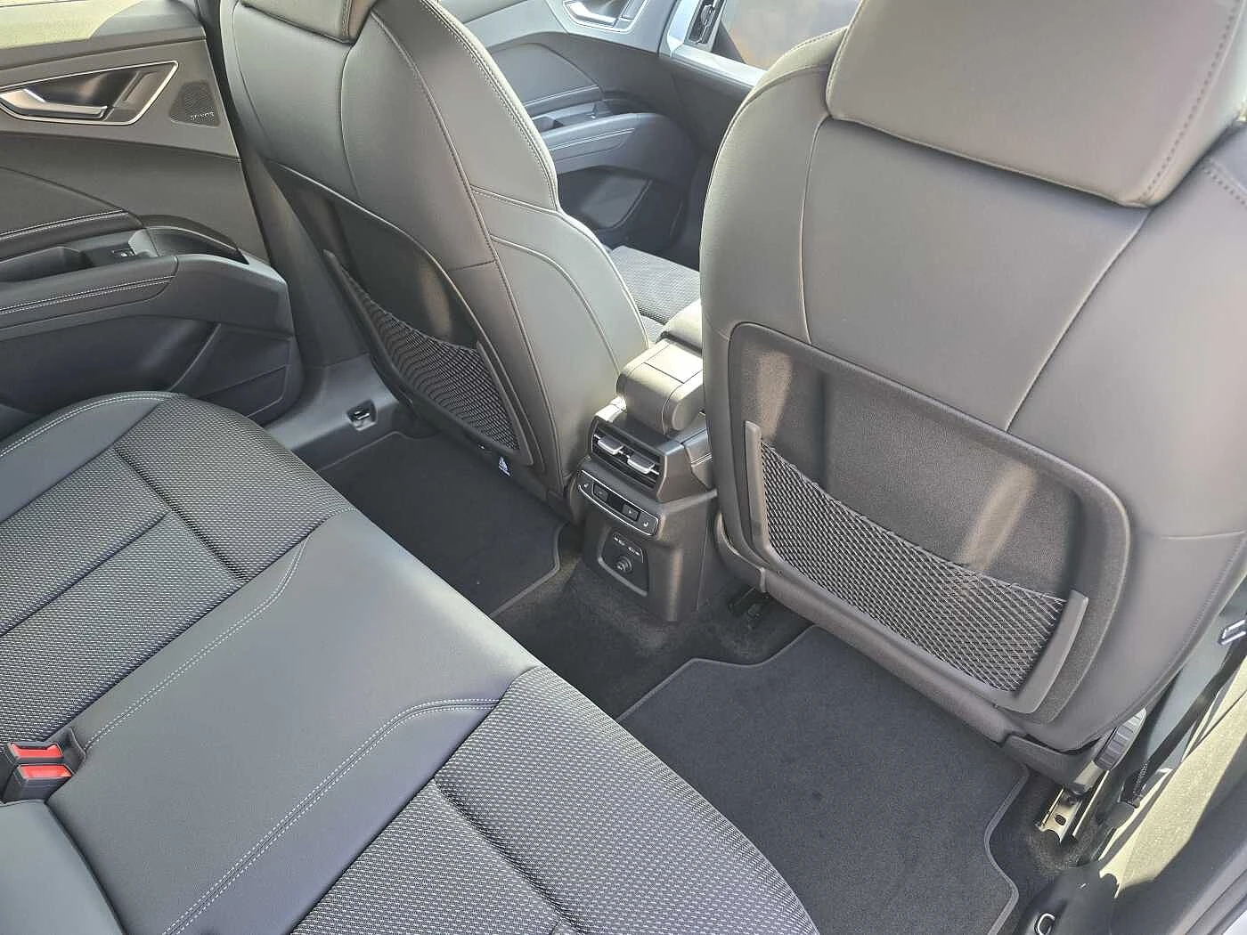 Audi-Q4 e-tron-image-39