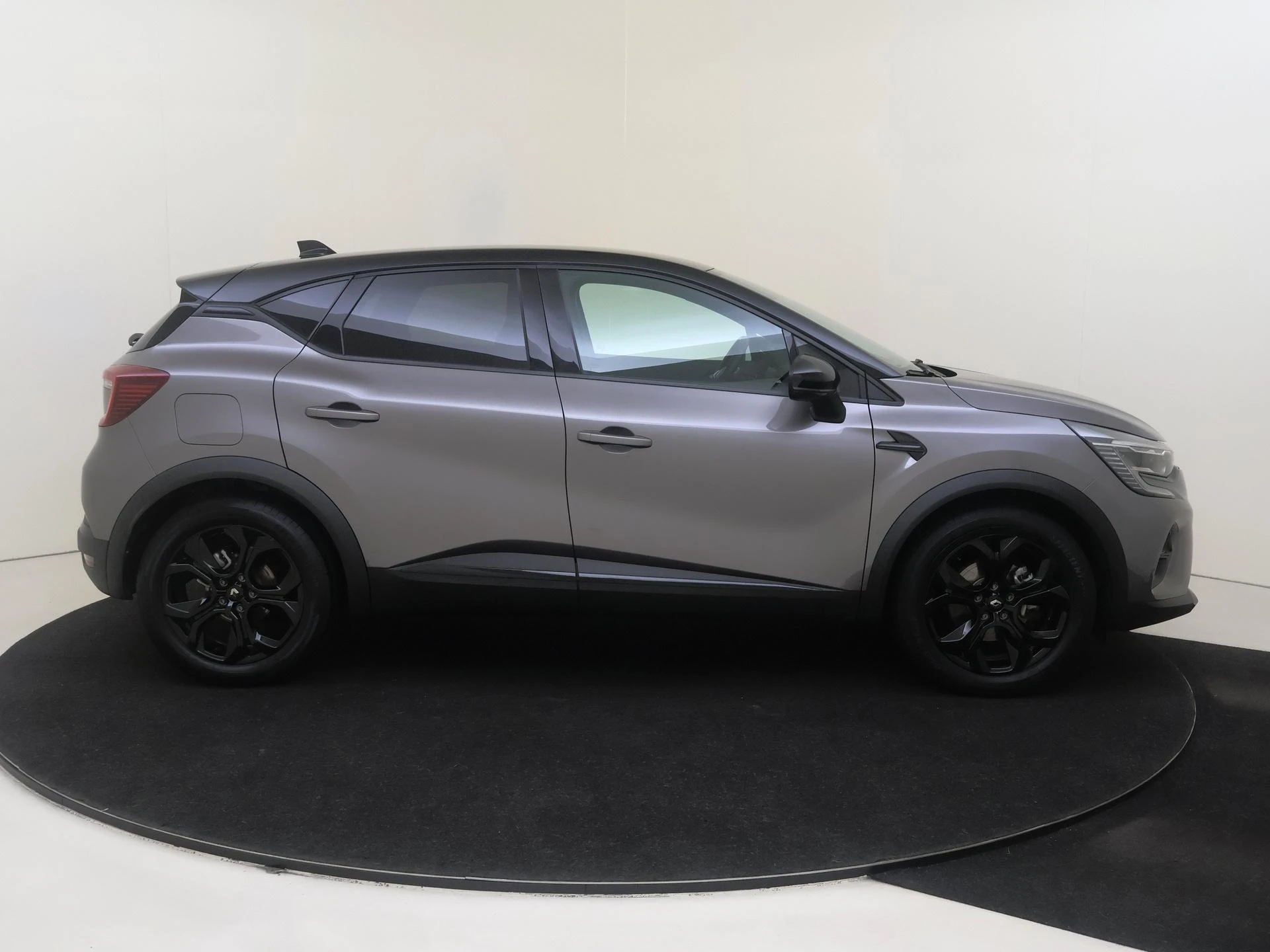 Renault-Captur-image-8