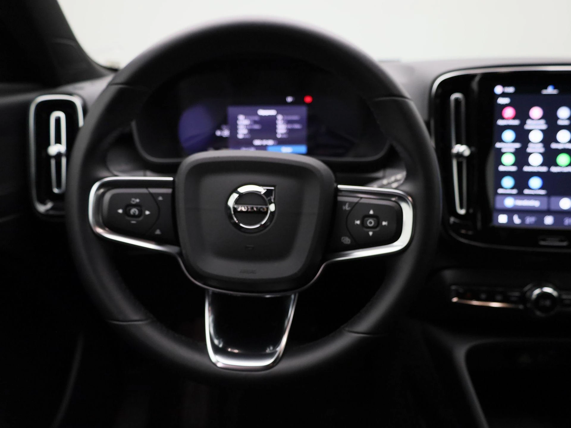 Volvo-XC40-image-6