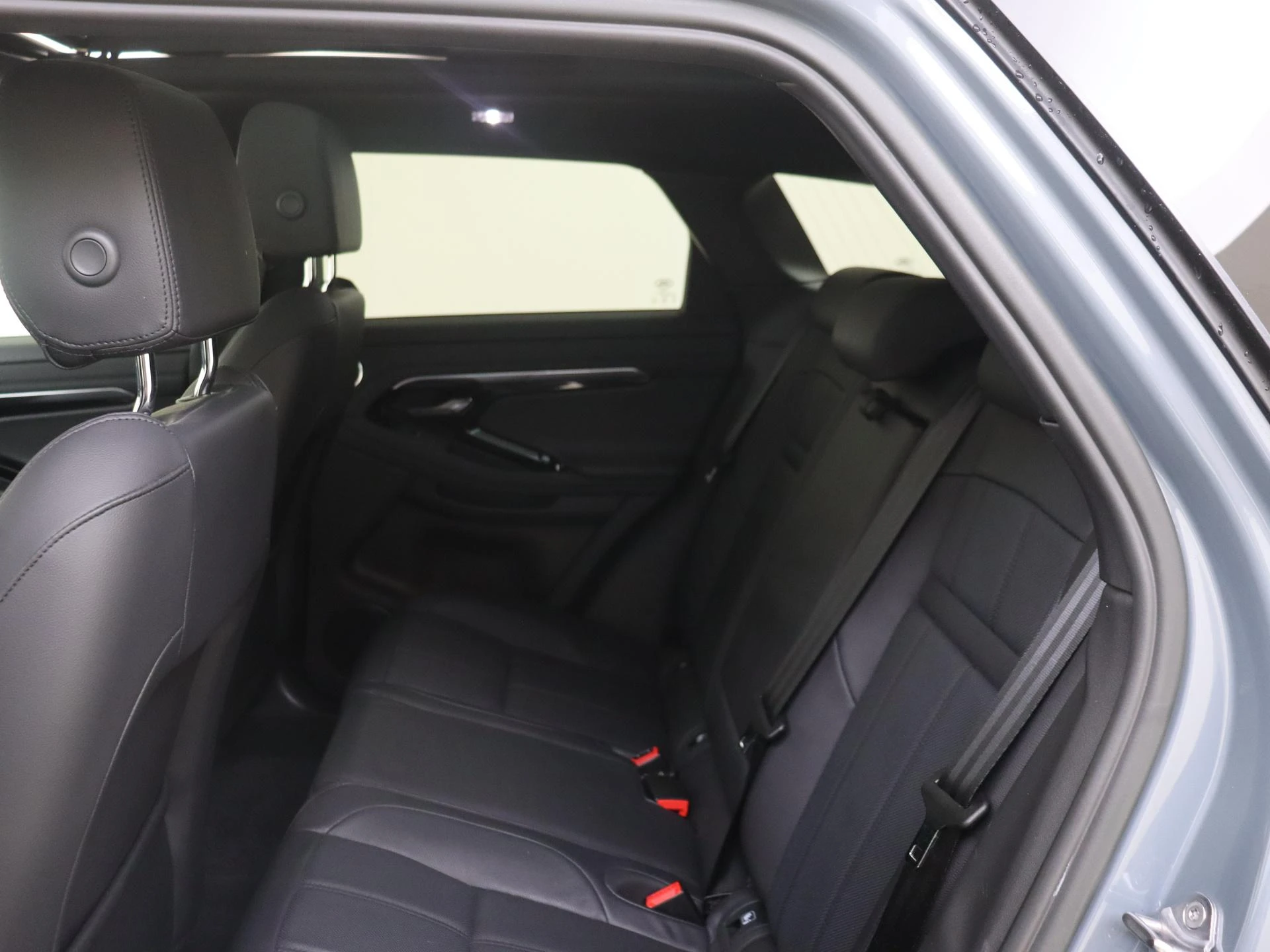 Land Rover-Range Rover Evoque-image-15