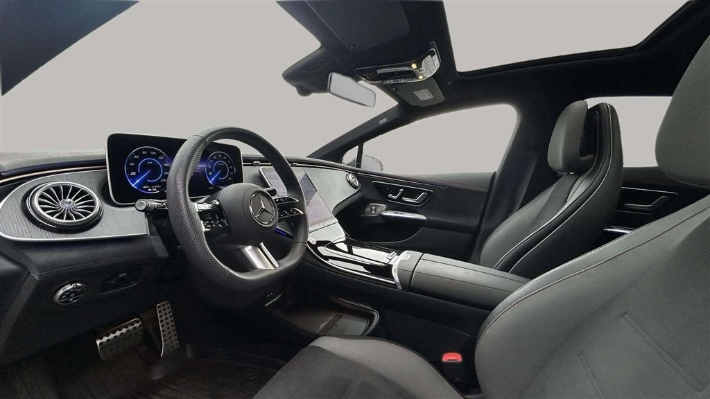 Mercedes-Benz-EQE-image-9