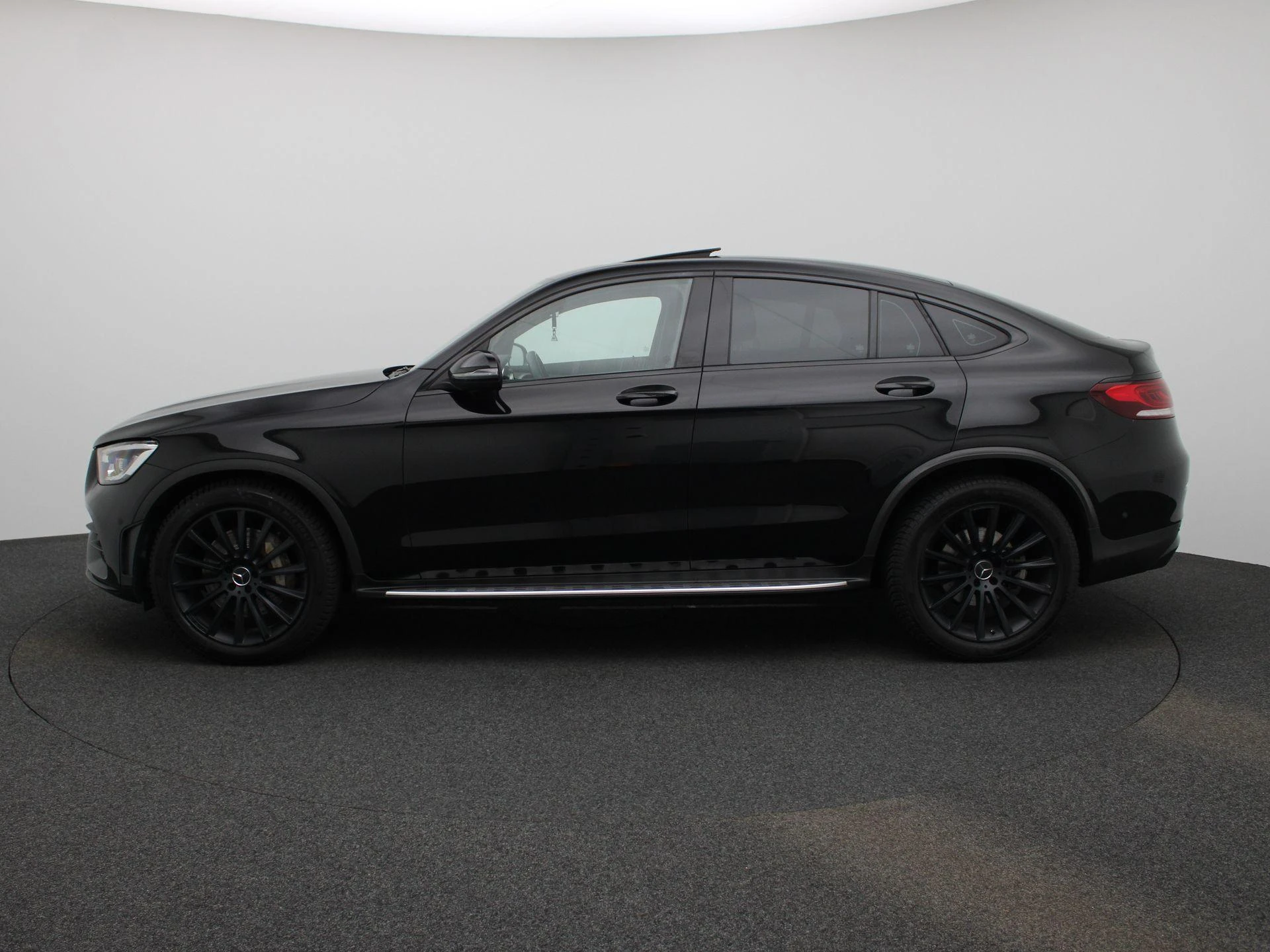 Mercedes-Benz-GLC-image-4