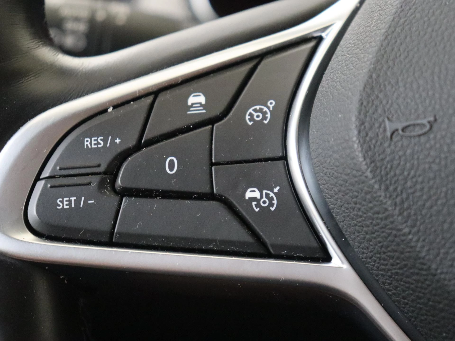 Renault-Arkana-image-16