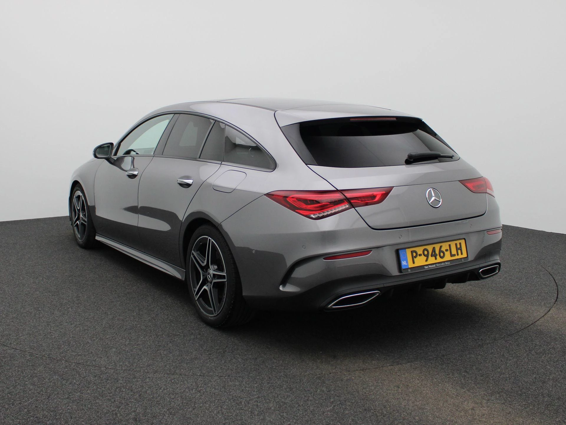 Mercedes-Benz-CLA-image-1