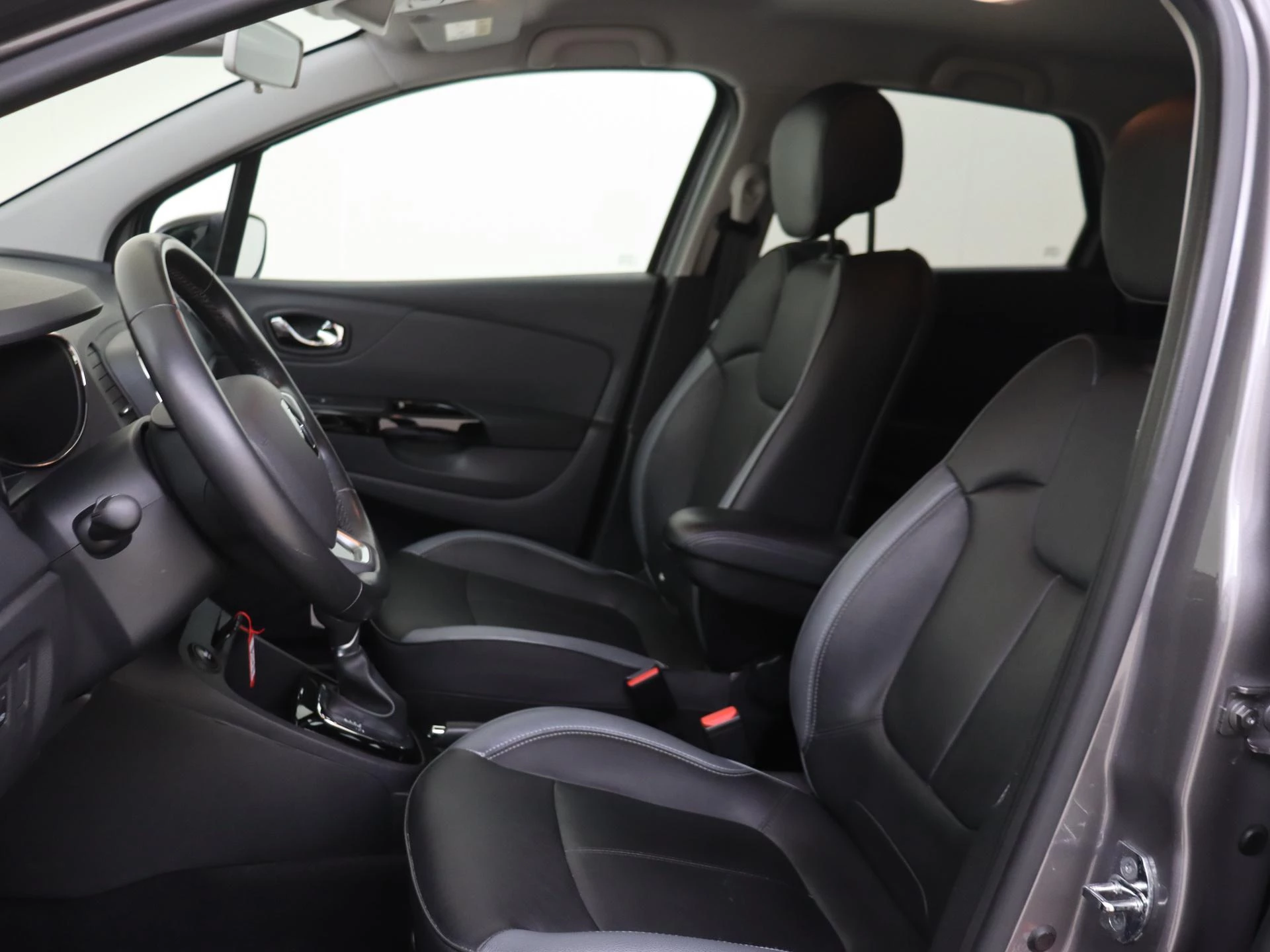 Renault-Captur-image-10