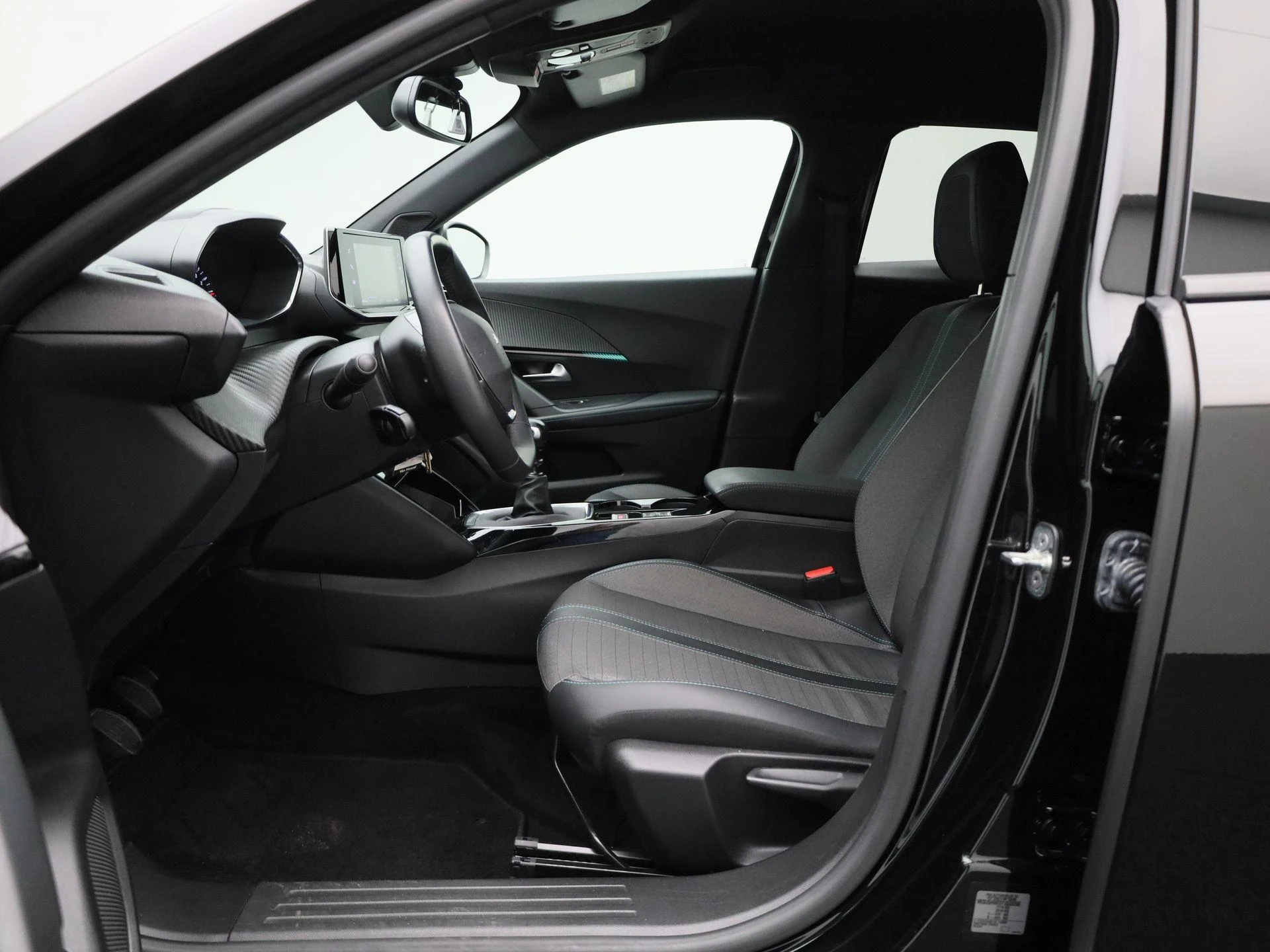 Peugeot-2008-image-8
