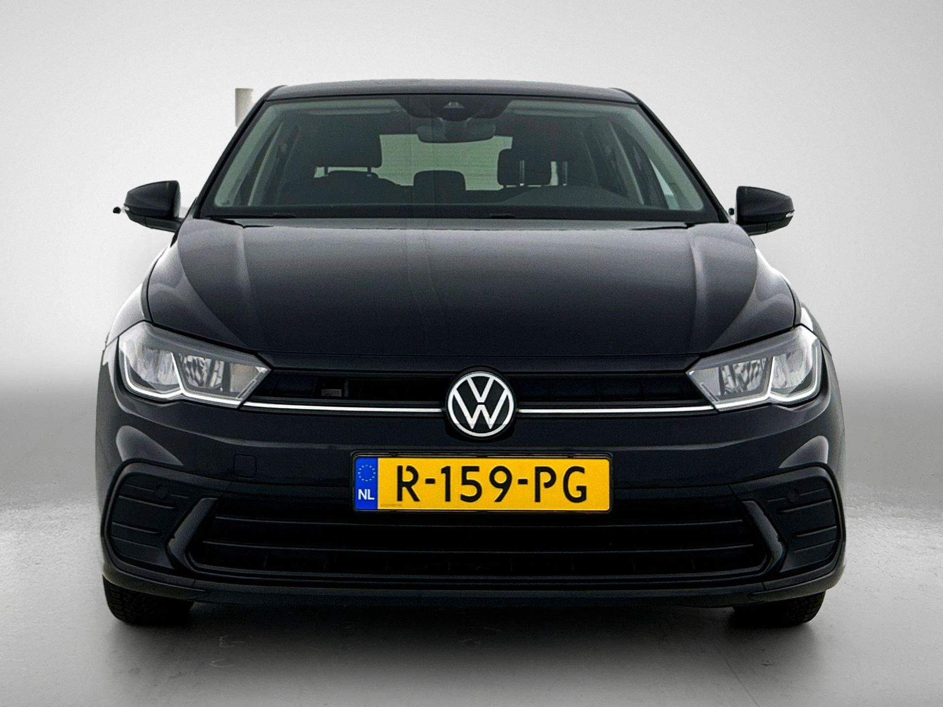 Volkswagen-Polo-image-4