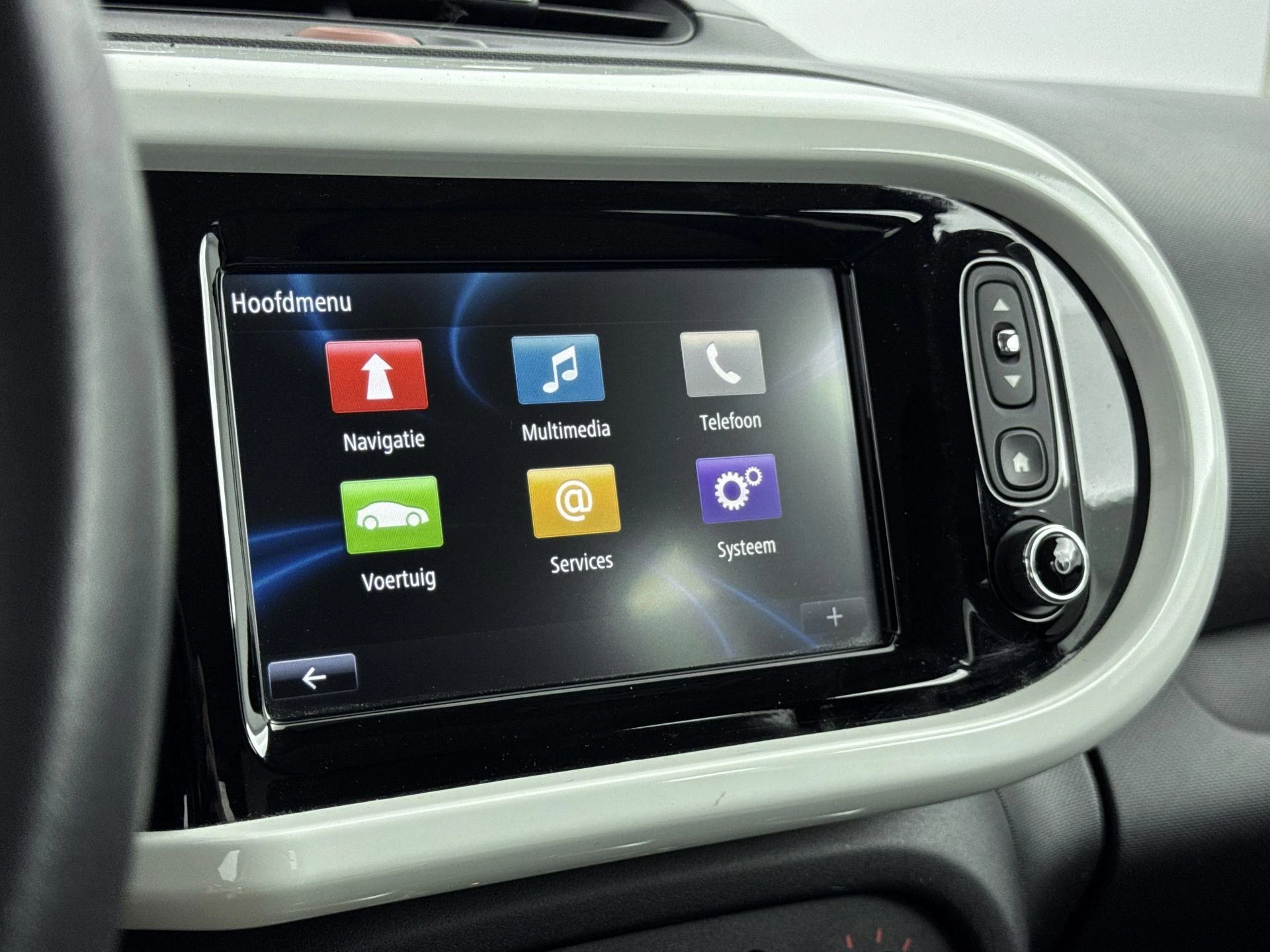 Renault-Twingo-image-13