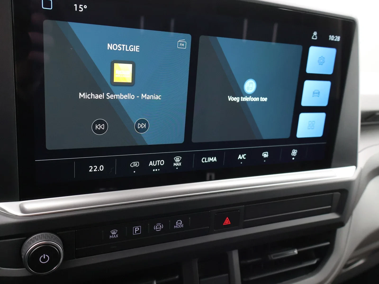 Volkswagen-Transporter-image-11