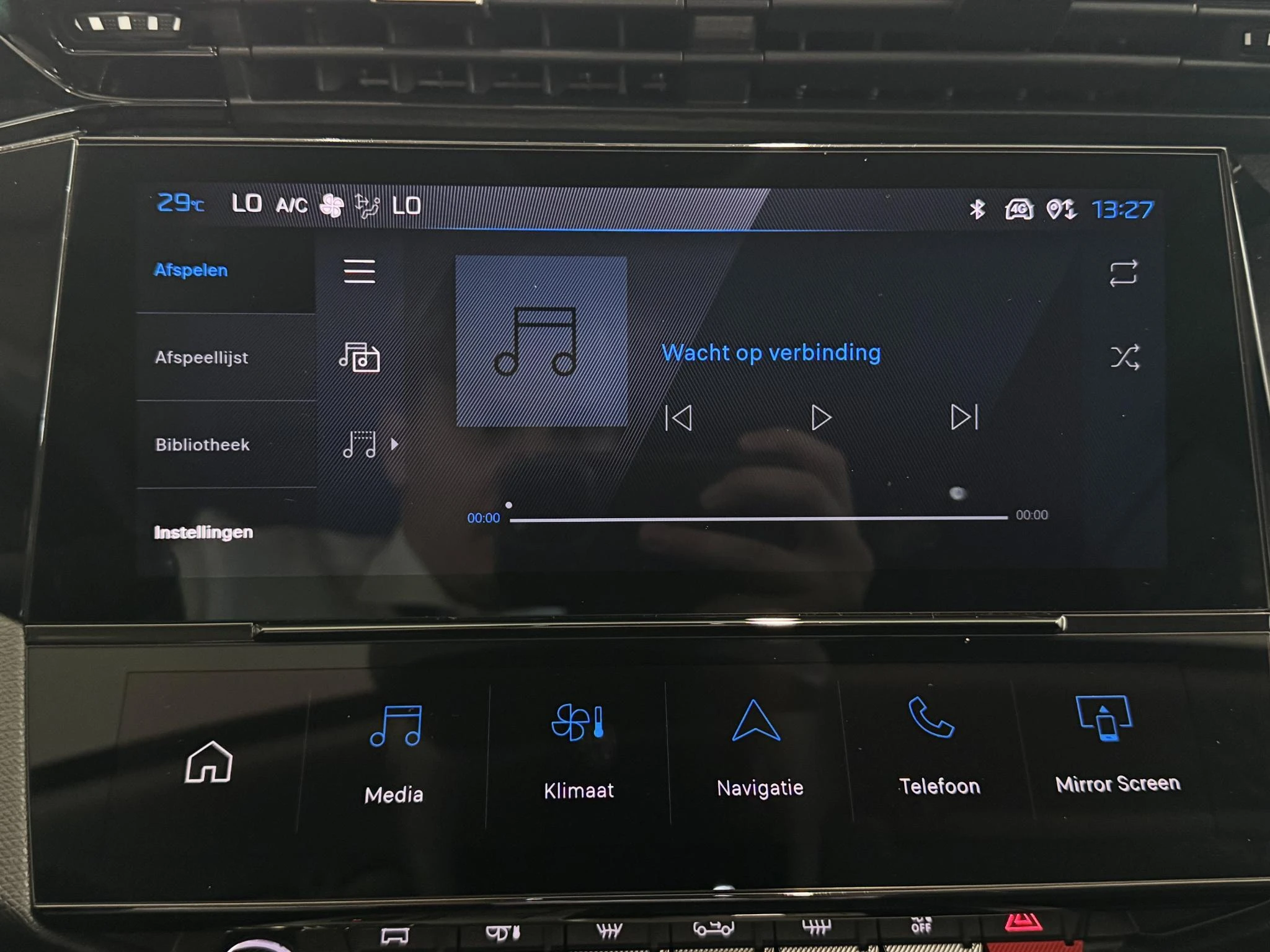 Peugeot-408-image-33