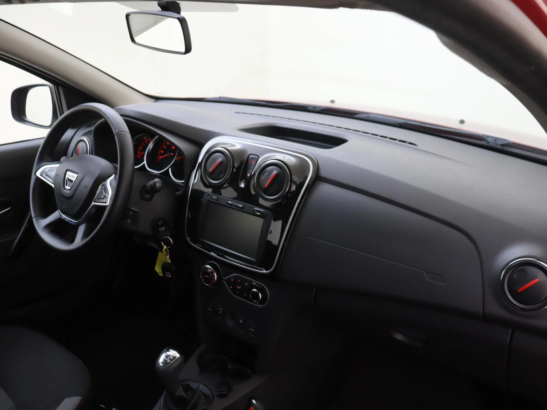 Dacia-Sandero-image-11