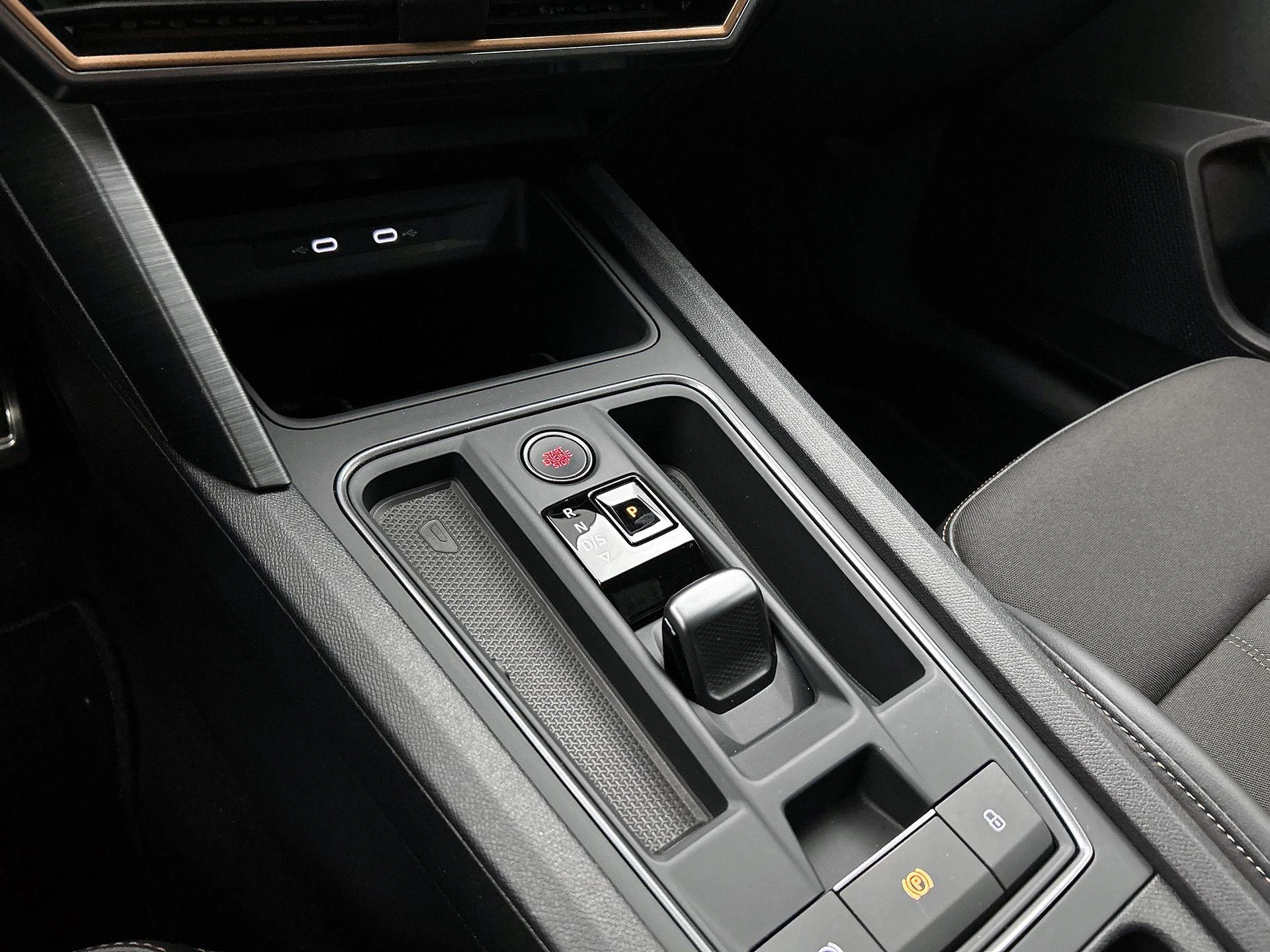 CUPRA-Leon-image-24