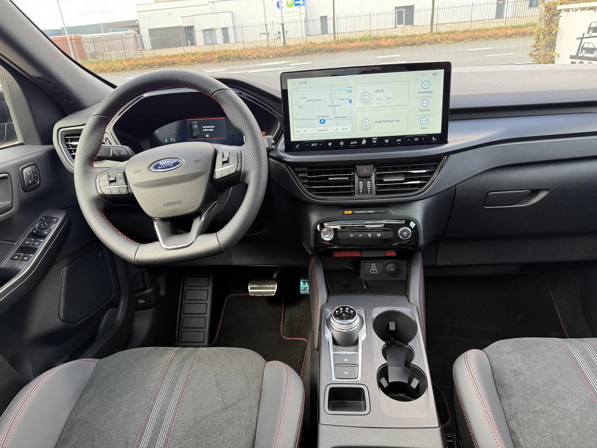 Ford-Kuga-image-8