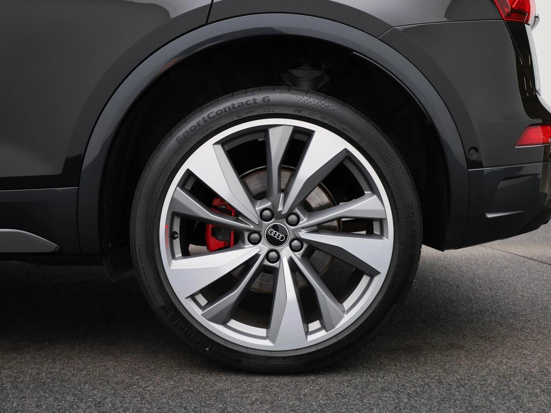 Audi Q5 50 TFSI e S edition Competition 299 PK
