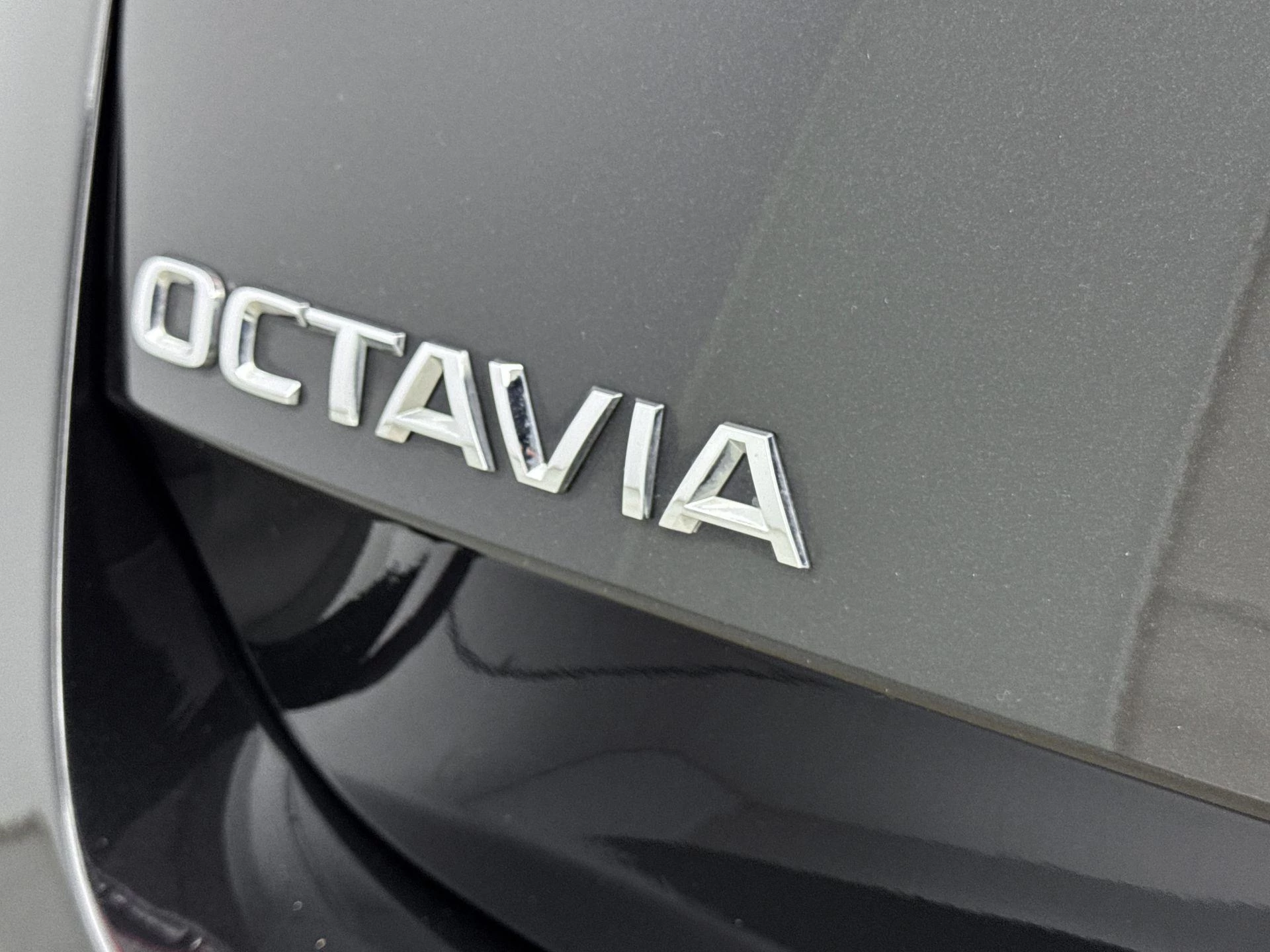 Škoda Octavia Combi 1.0 e-TSI Business Edition